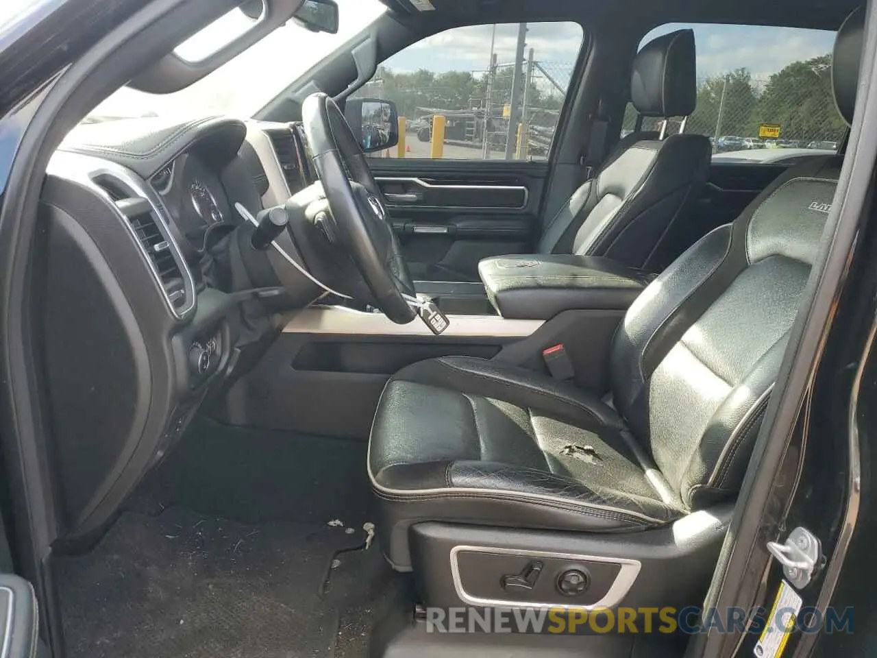 7 Photograph of a damaged car 1C6SRFJT8KN634132 RAM 1500 2019