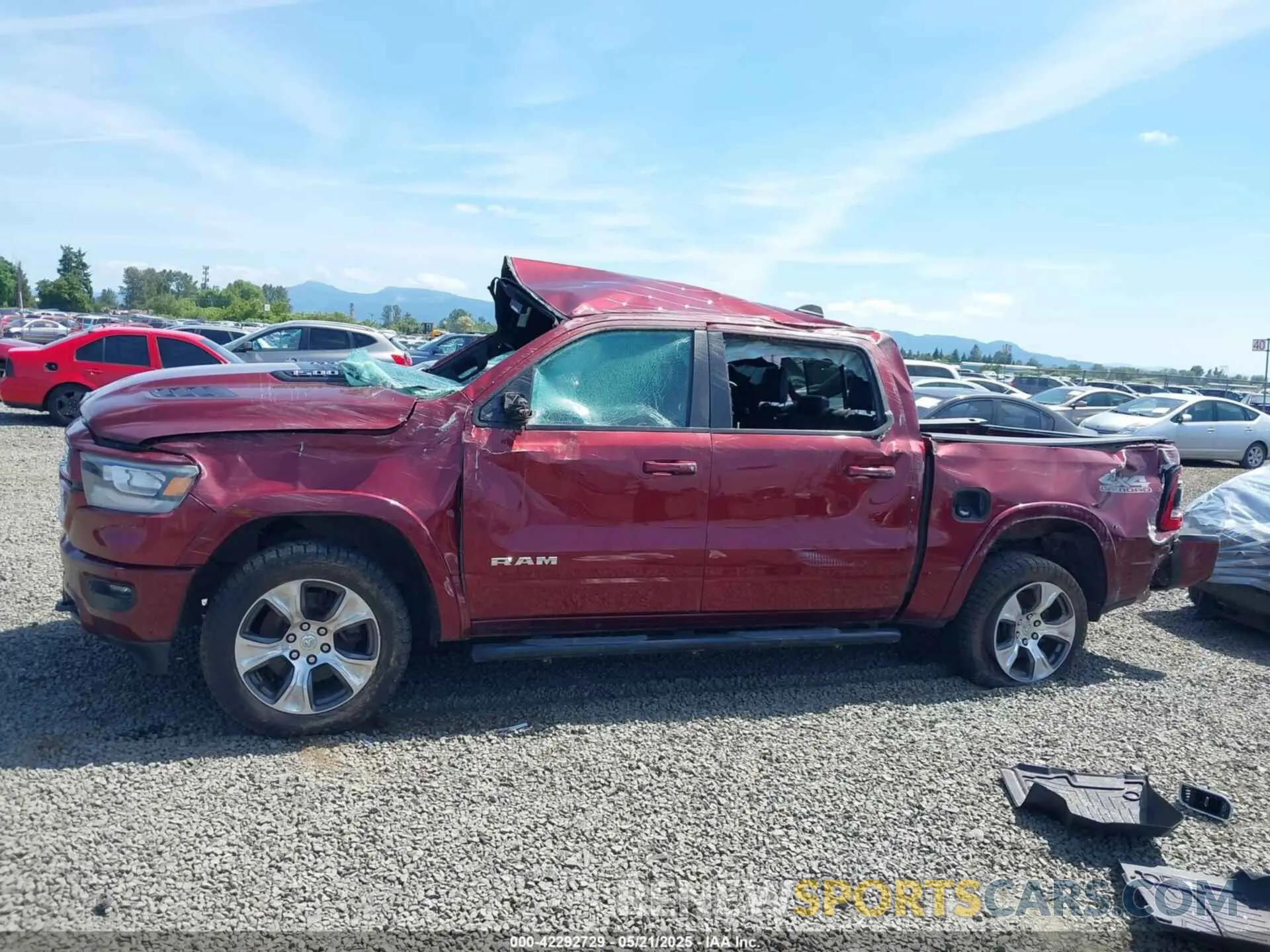 14 Photograph of a damaged car 1C6SRFJT9KN584180 RAM 1500 2019