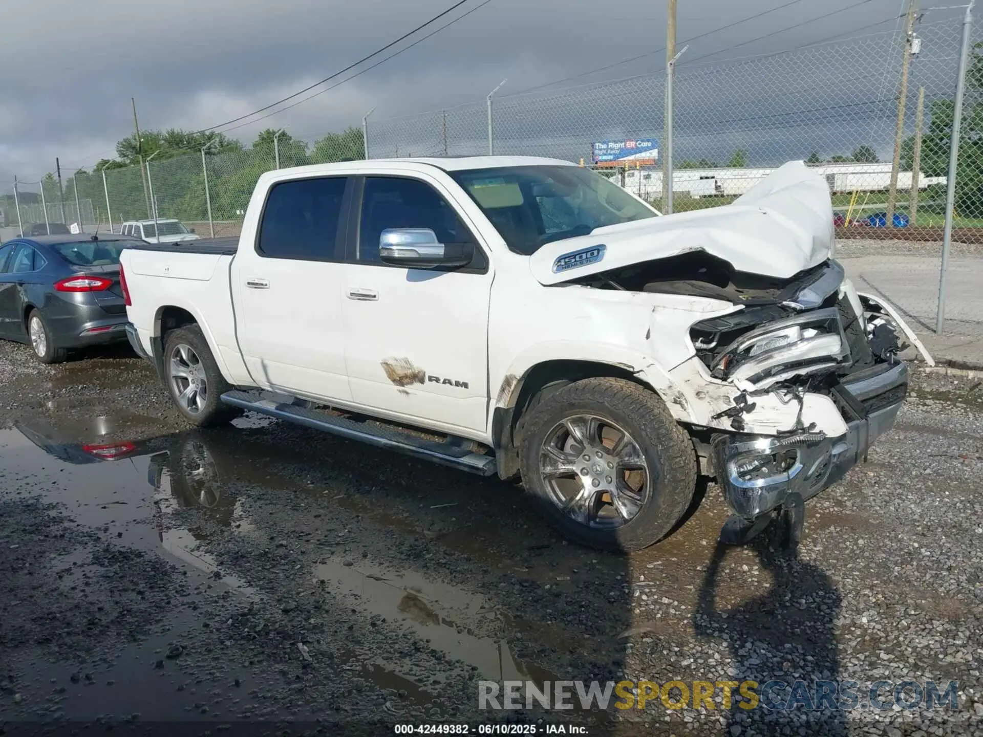 1 Photograph of a damaged car 1C6SRFJT9KN774920 RAM 1500 2019