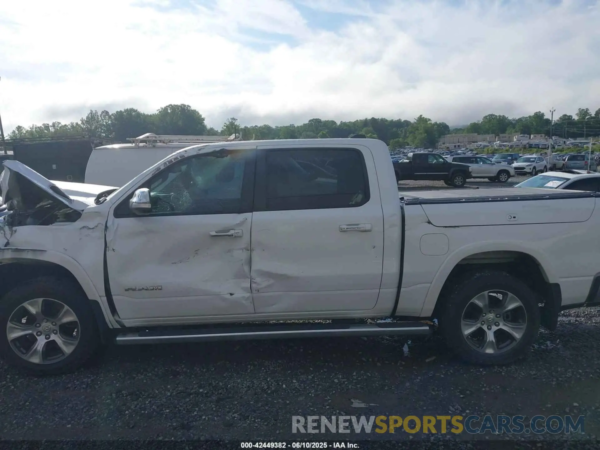 13 Photograph of a damaged car 1C6SRFJT9KN774920 RAM 1500 2019