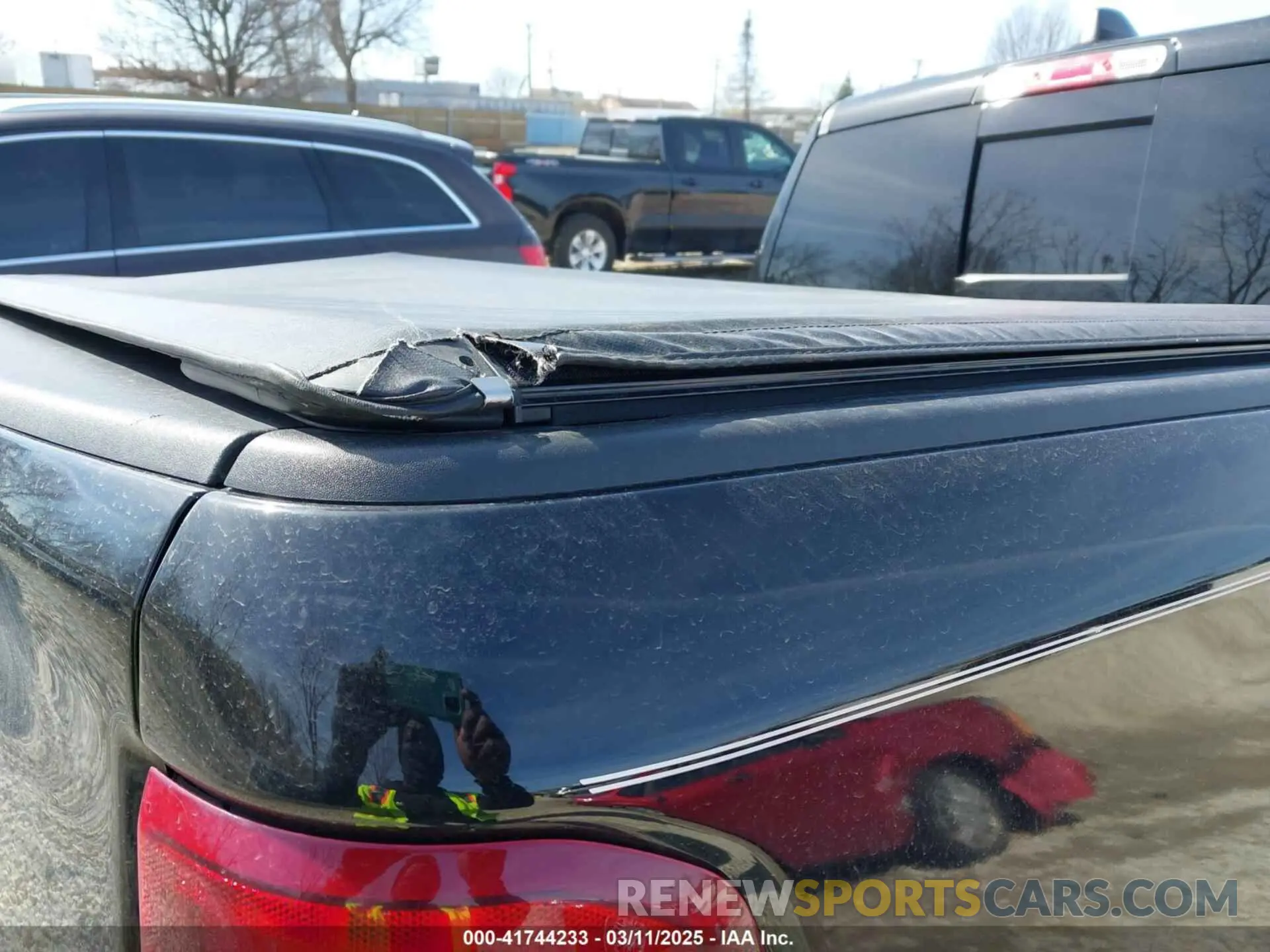 19 Photograph of a damaged car 1C6SRFJT9KN881854 RAM 1500 2019