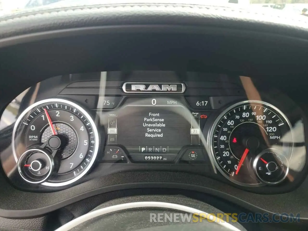 9 Photograph of a damaged car 1C6SRFJT9KN902833 RAM 1500 2019