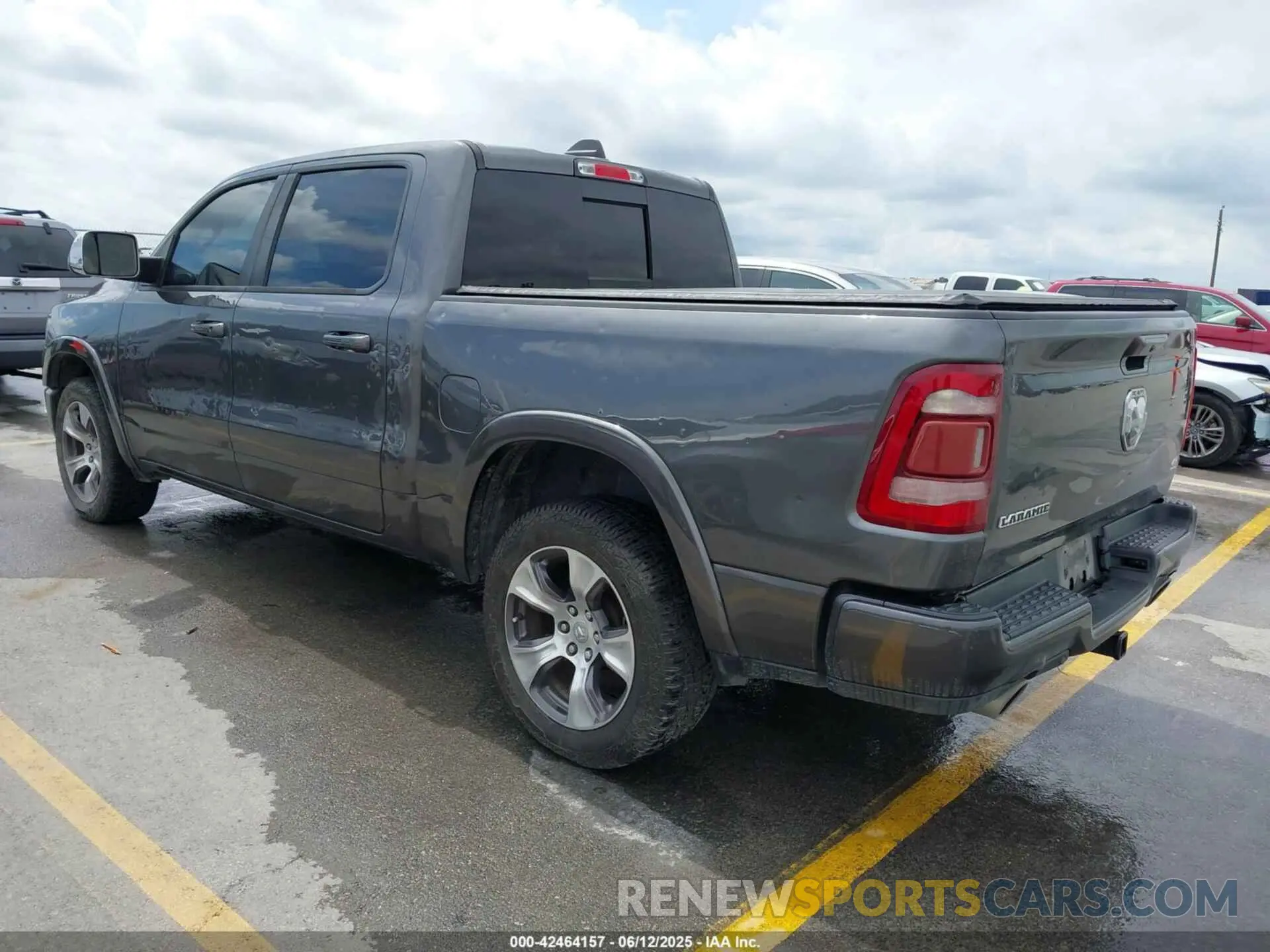 3 Photograph of a damaged car 1C6SRFJTXKN578372 RAM 1500 2019