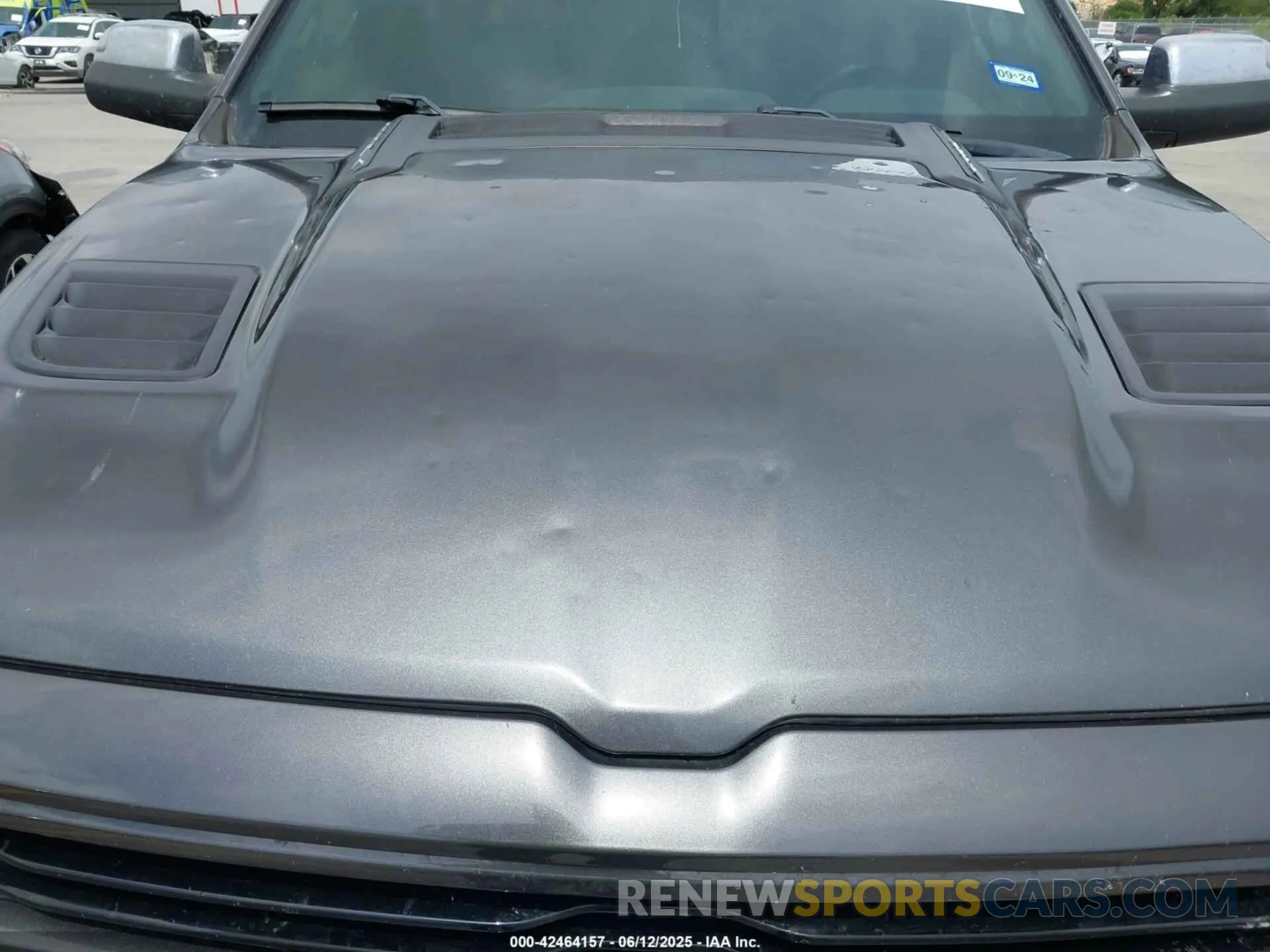 6 Photograph of a damaged car 1C6SRFJTXKN578372 RAM 1500 2019