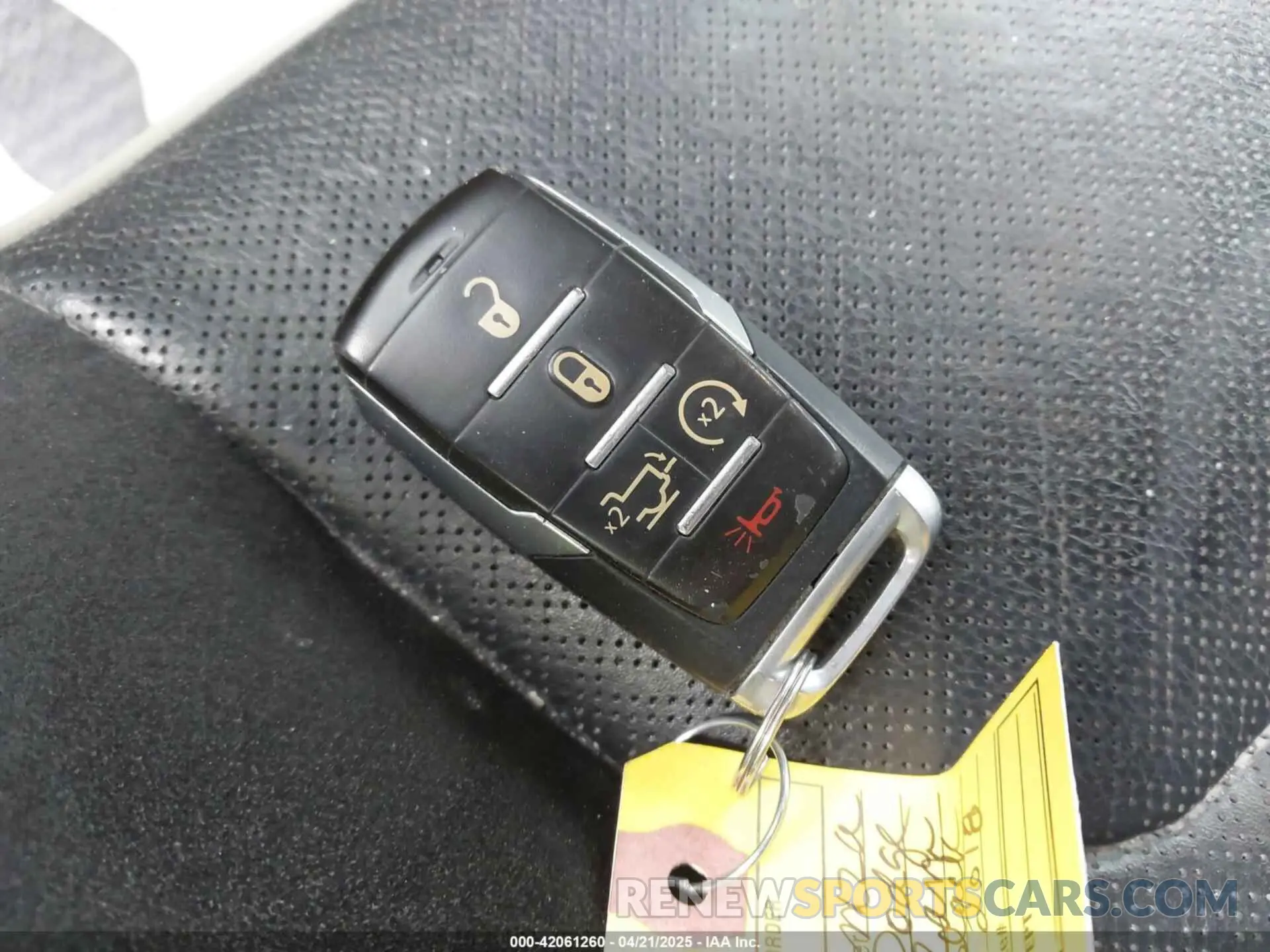 11 Photograph of a damaged car 1C6SRFJTXKN589601 RAM 1500 2019