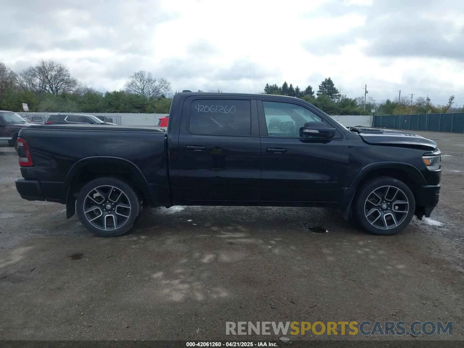 13 Photograph of a damaged car 1C6SRFJTXKN589601 RAM 1500 2019