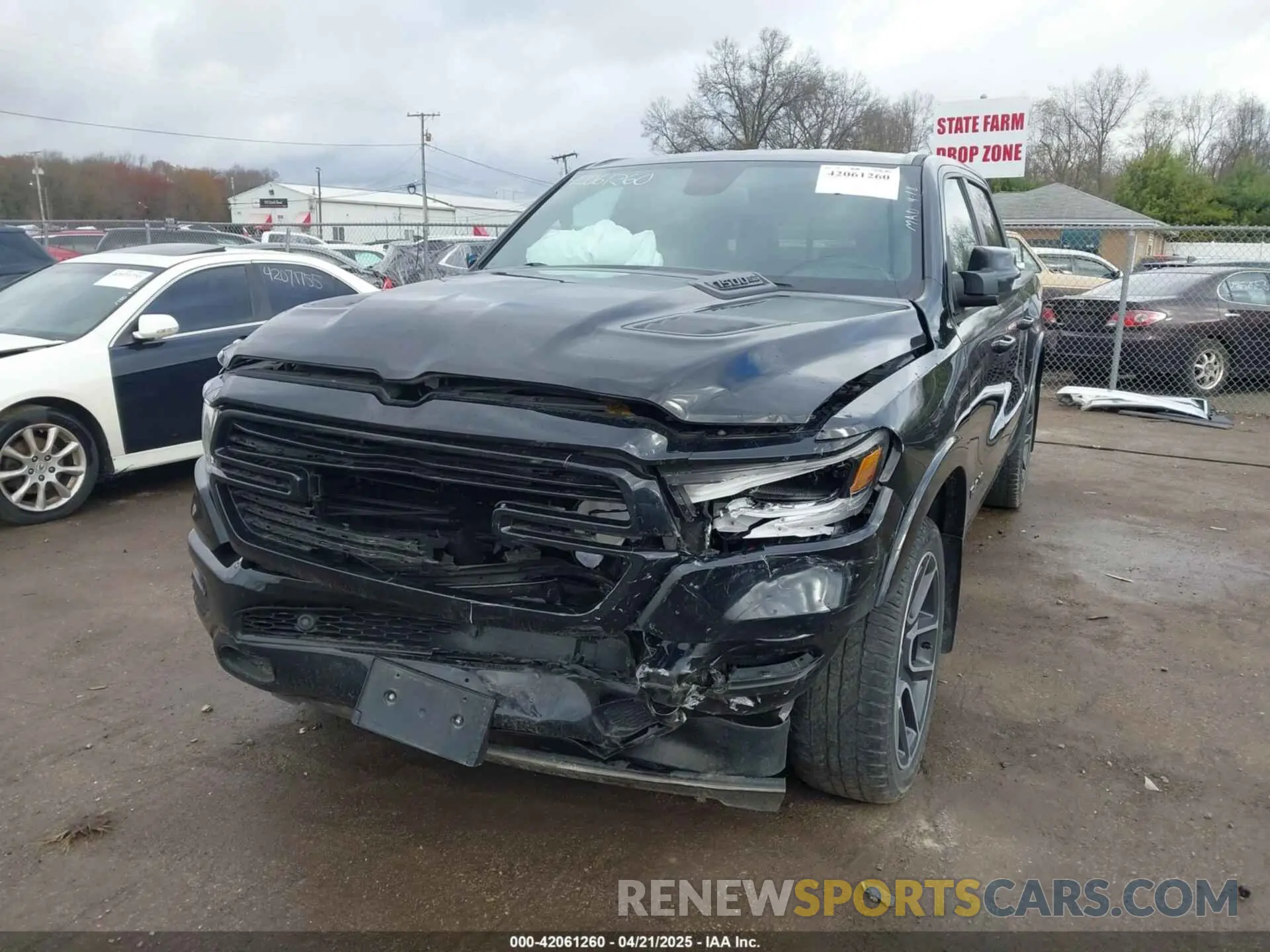 6 Photograph of a damaged car 1C6SRFJTXKN589601 RAM 1500 2019