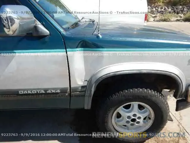 10 Photograph of a damaged car 1C6SRFJTXKN745278 RAM 1500 2019