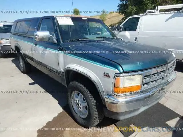 2 Photograph of a damaged car 1C6SRFJTXKN745278 RAM 1500 2019
