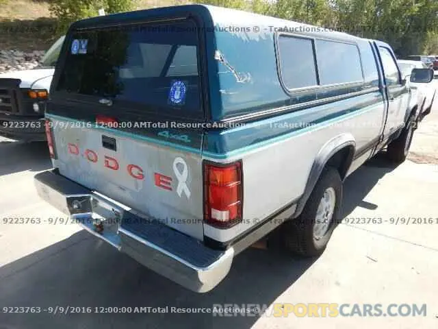 3 Photograph of a damaged car 1C6SRFJTXKN745278 RAM 1500 2019