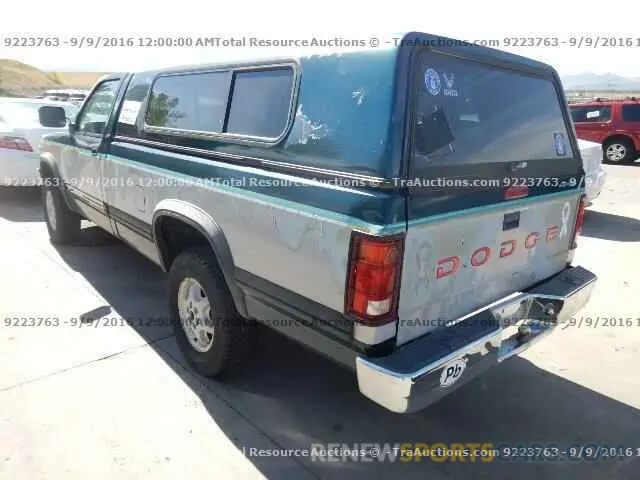 4 Photograph of a damaged car 1C6SRFJTXKN745278 RAM 1500 2019