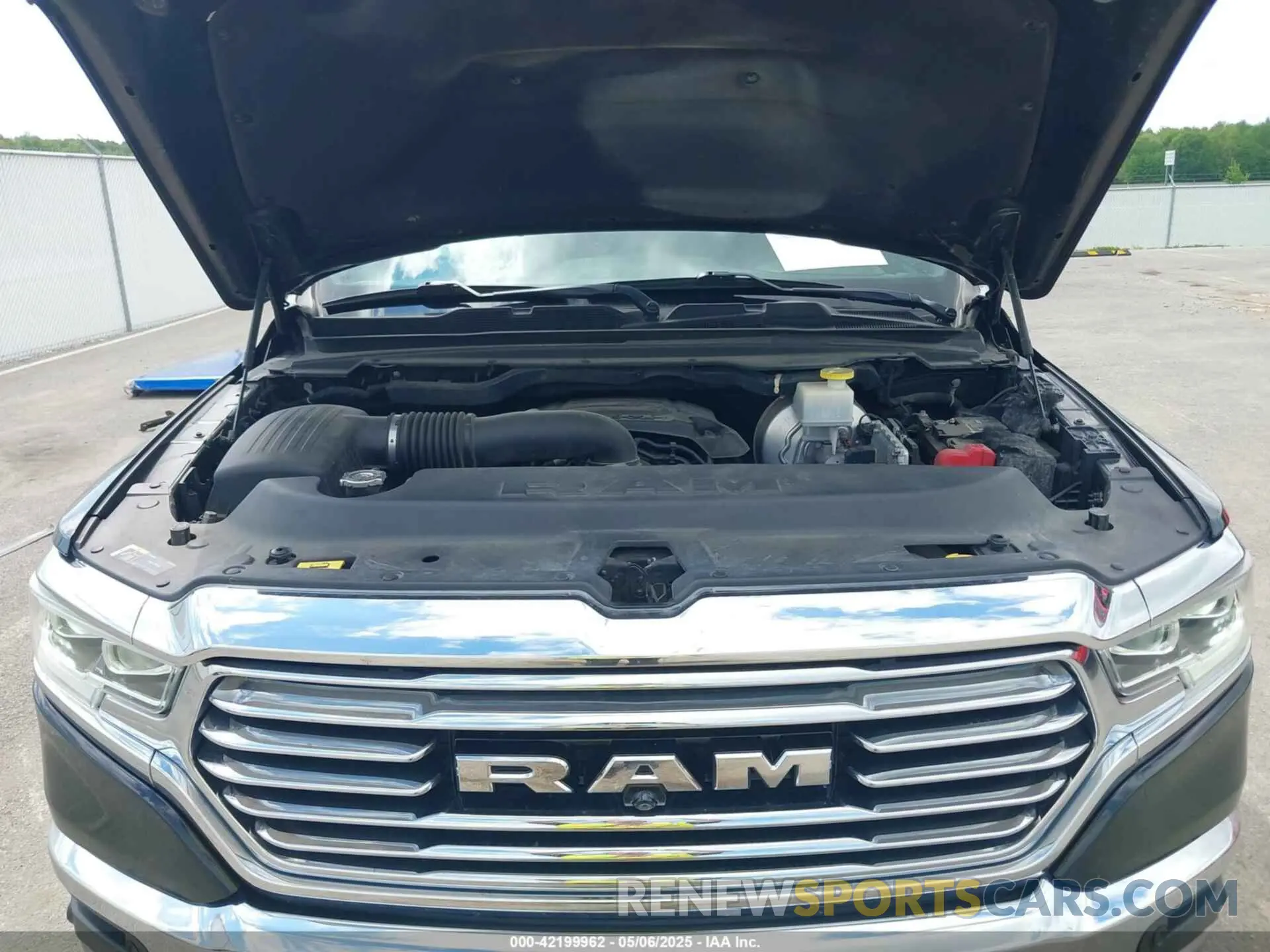 10 Photograph of a damaged car 1C6SRFKT1KN907667 RAM 1500 2019