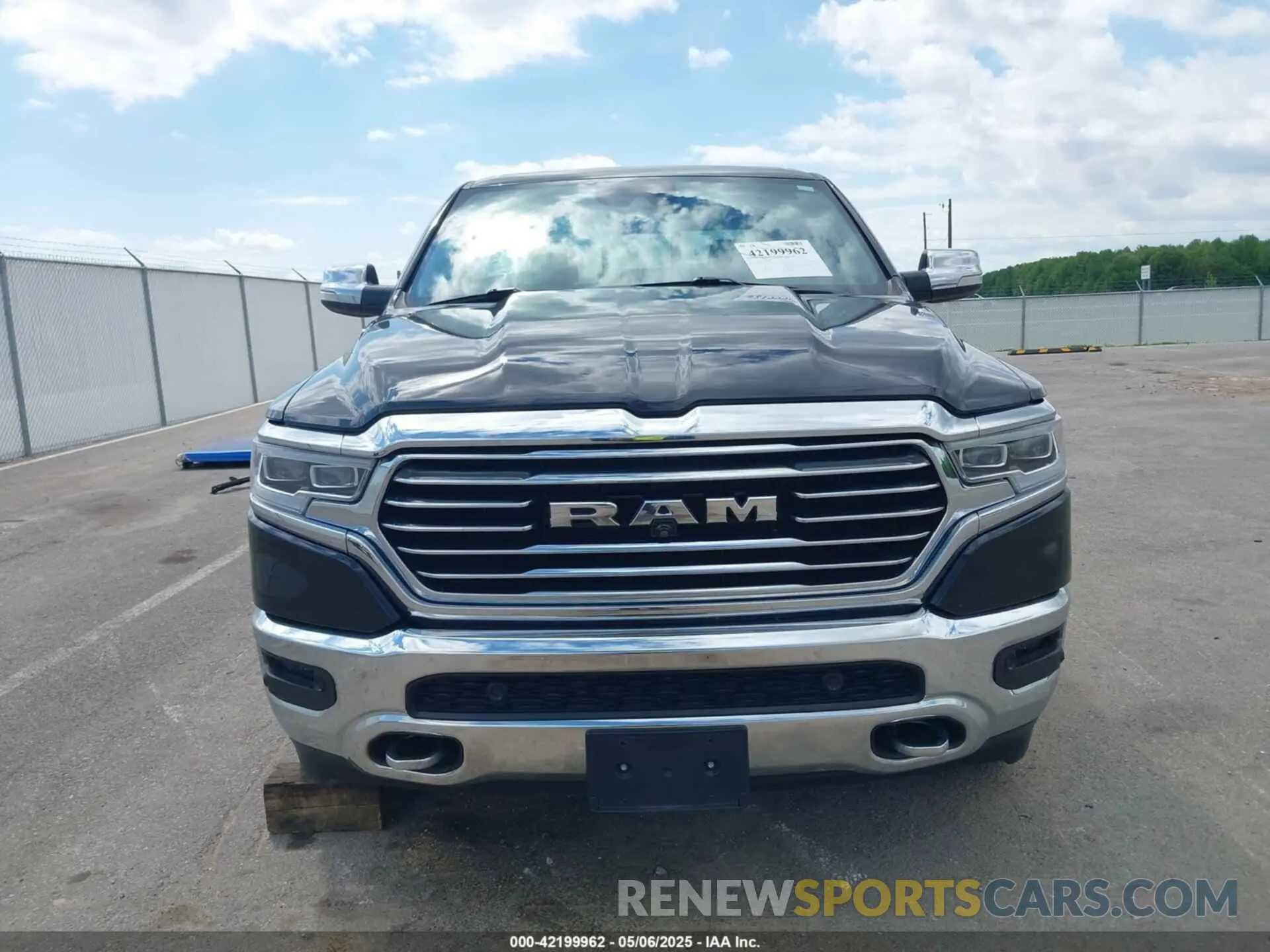12 Photograph of a damaged car 1C6SRFKT1KN907667 RAM 1500 2019