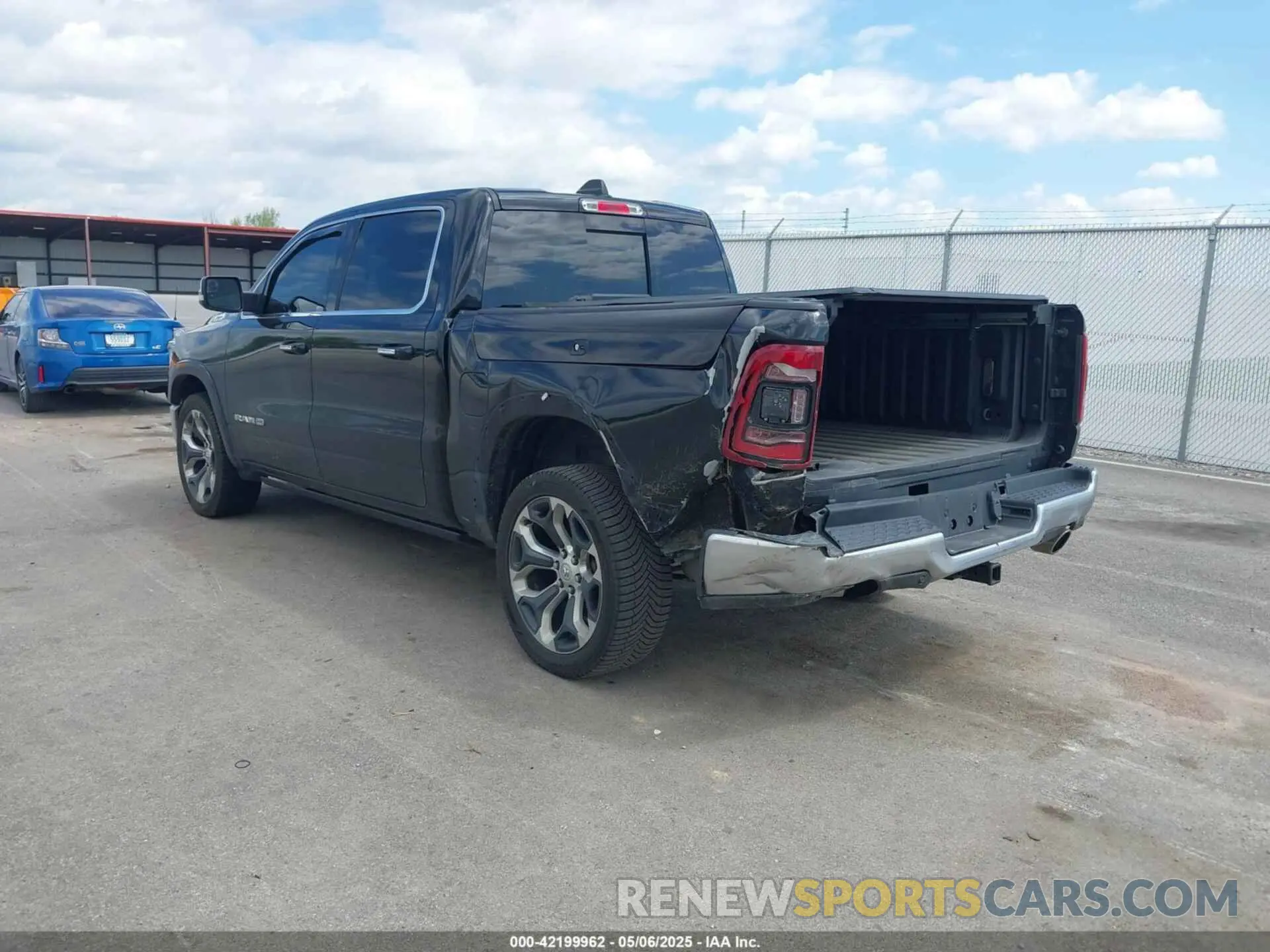 3 Photograph of a damaged car 1C6SRFKT1KN907667 RAM 1500 2019
