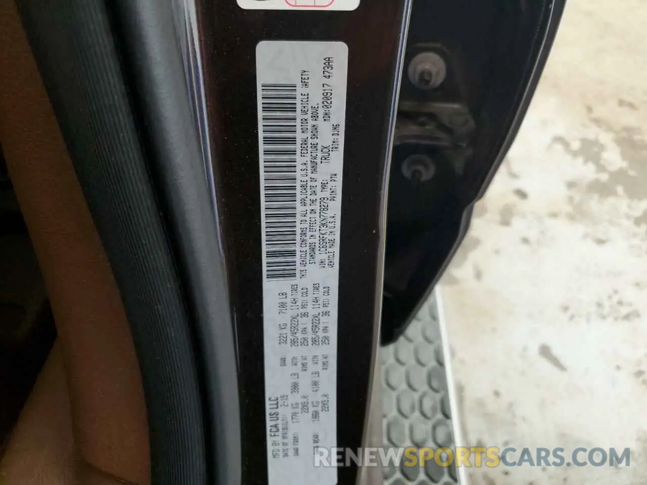 12 Photograph of a damaged car 1C6SRFKT3KN778279 RAM 1500 2019