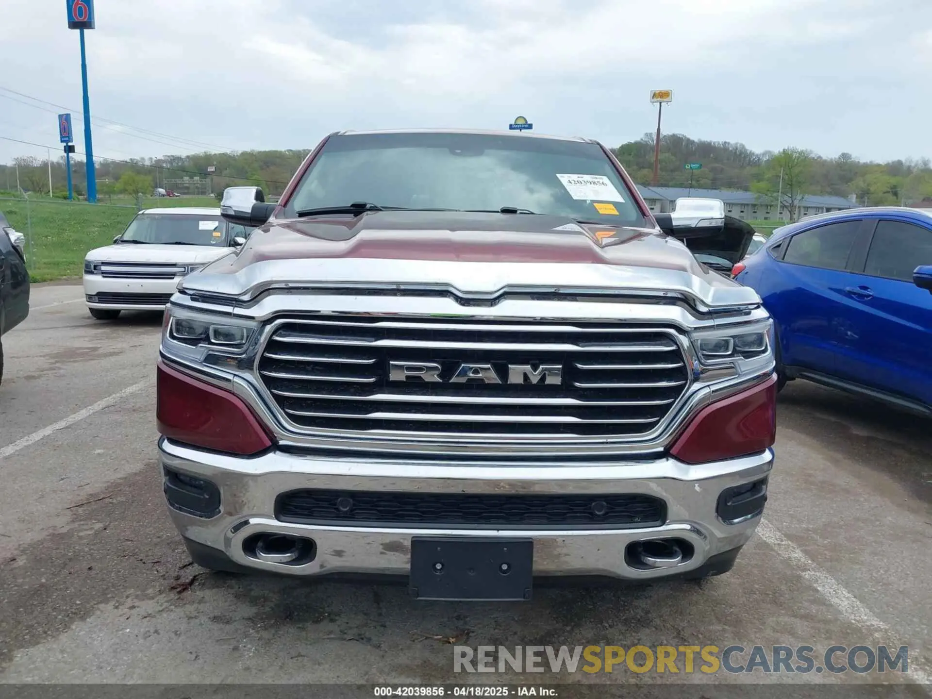 13 Photograph of a damaged car 1C6SRFKT4KN640718 RAM 1500 2019