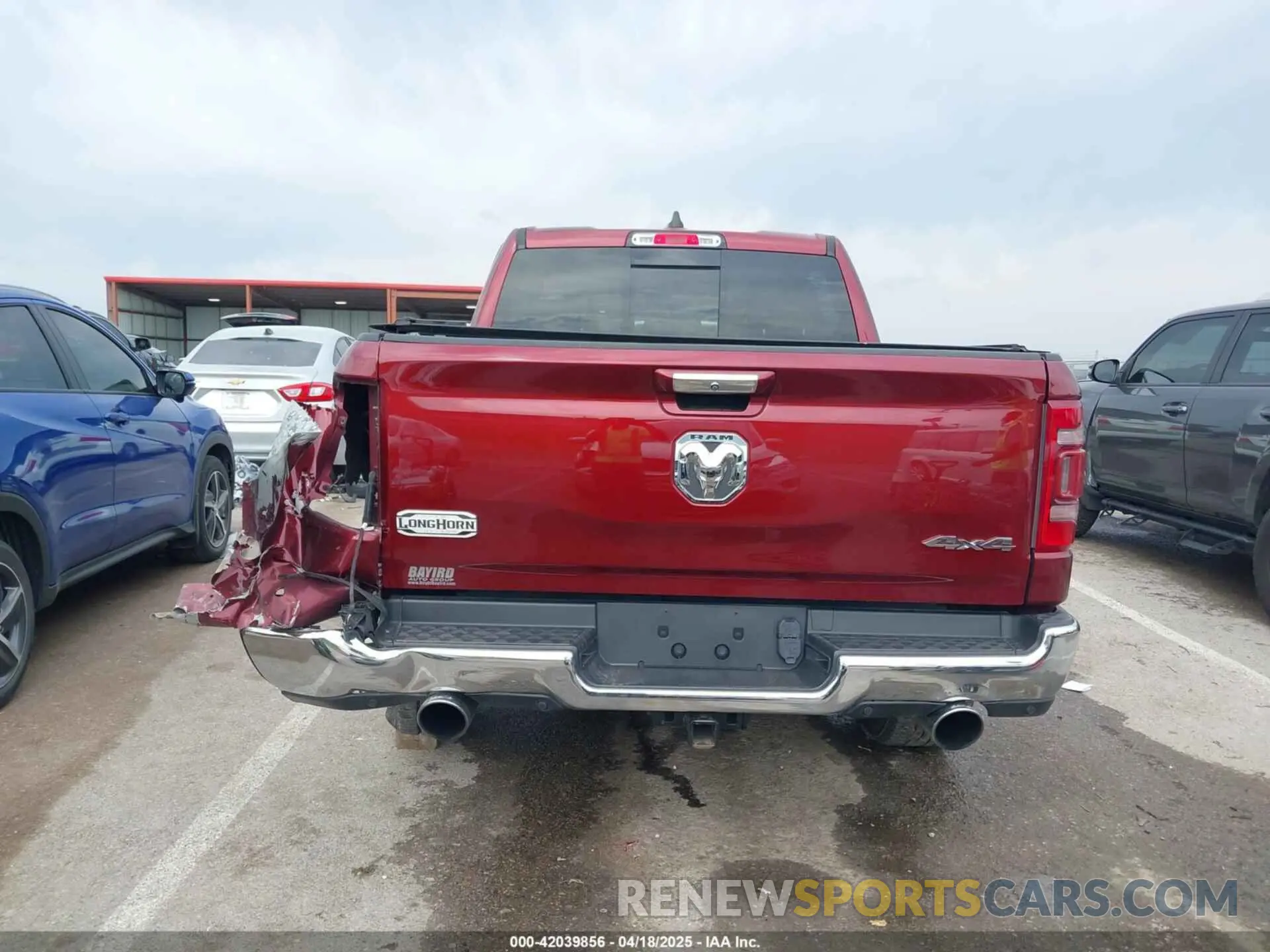 17 Photograph of a damaged car 1C6SRFKT4KN640718 RAM 1500 2019