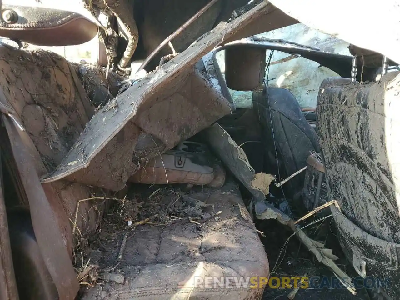 10 Photograph of a damaged car 1C6SRFKT7KN544730 RAM 1500 2019