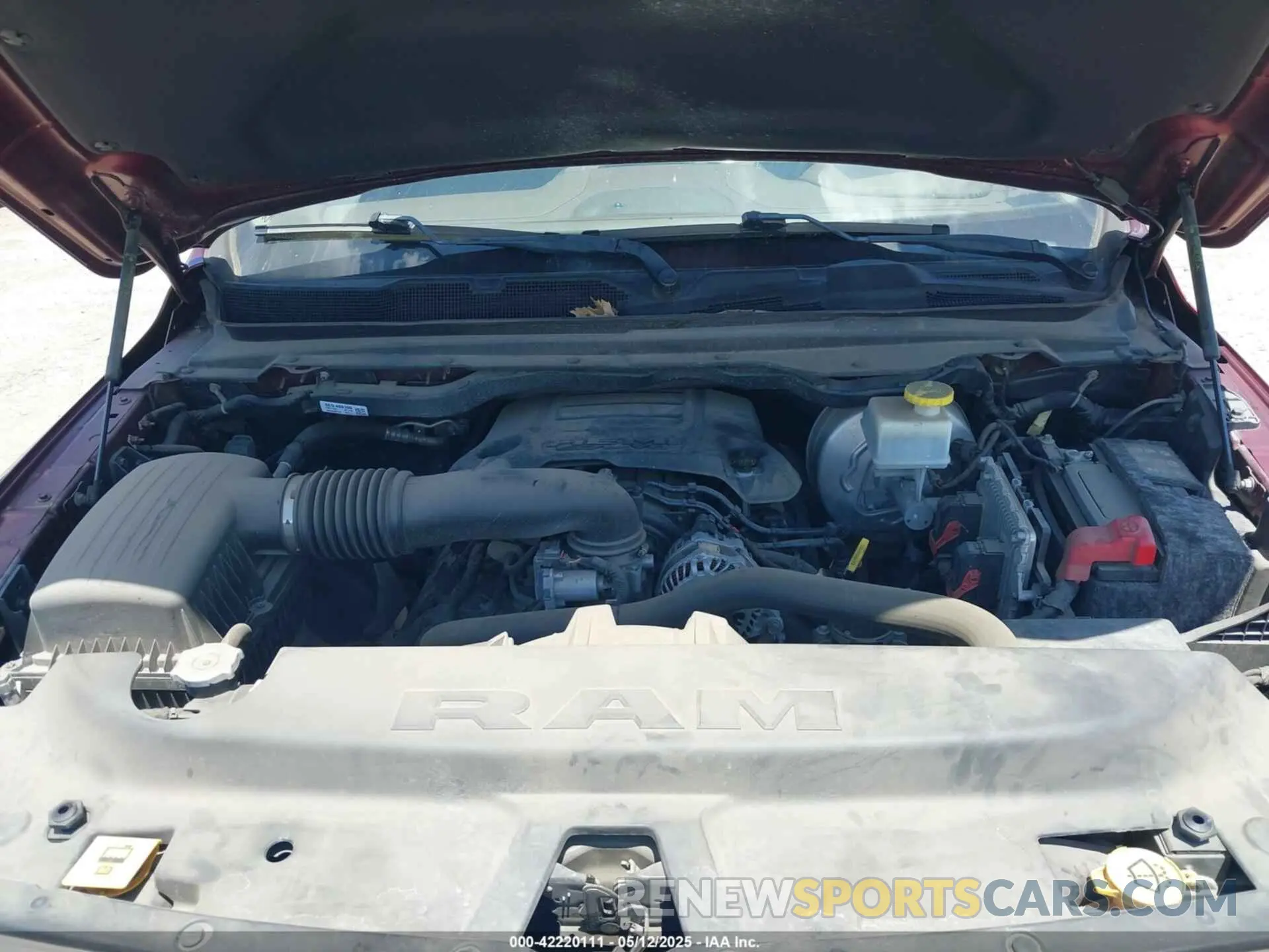 10 Photograph of a damaged car 1C6SRFKT7KN675821 RAM 1500 2019
