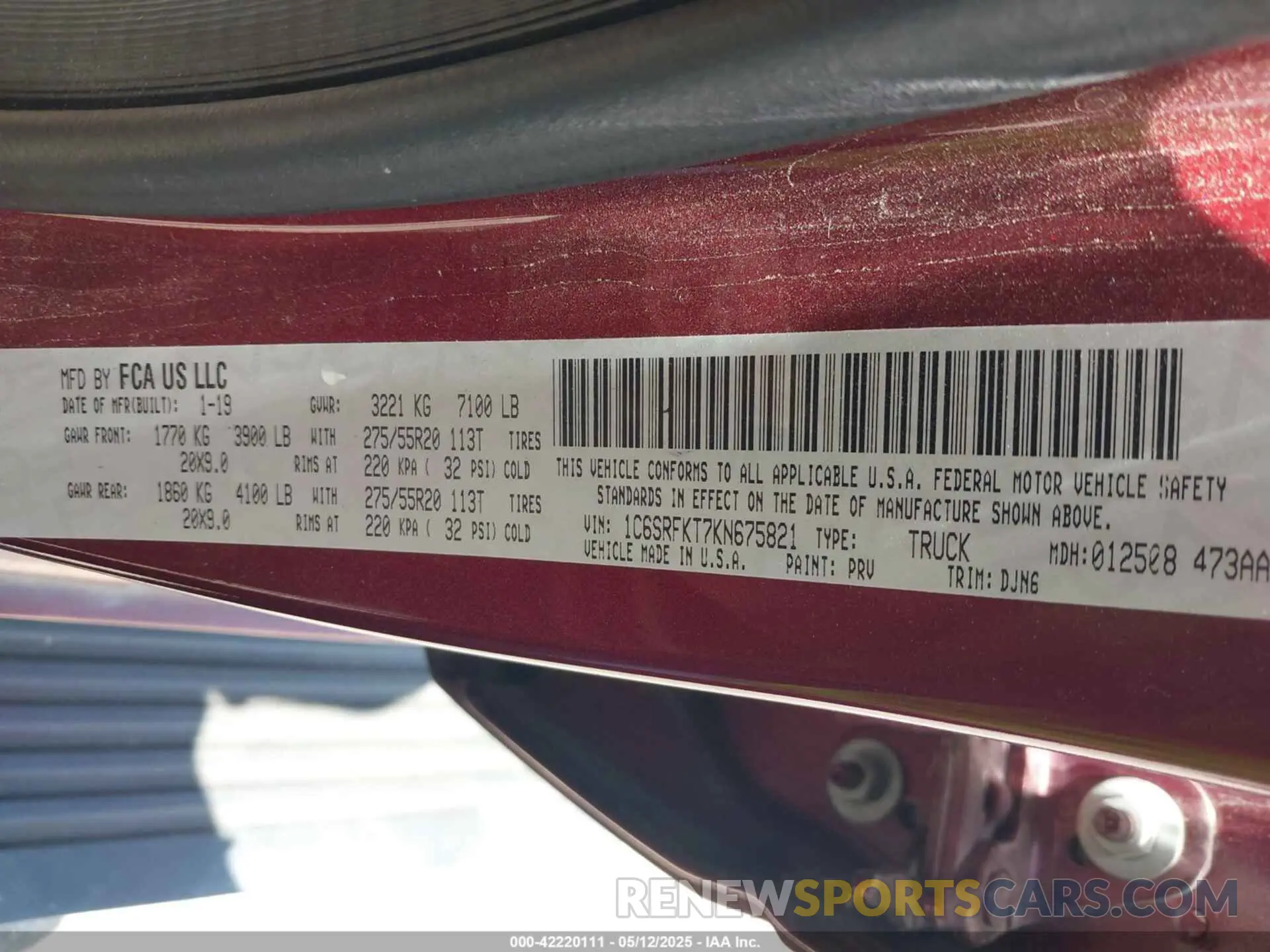 9 Photograph of a damaged car 1C6SRFKT7KN675821 RAM 1500 2019