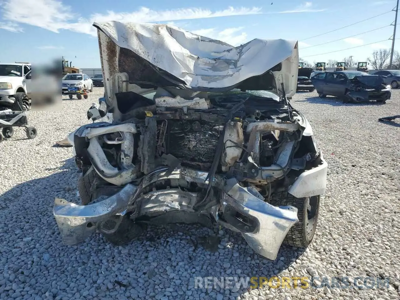 5 Photograph of a damaged car 1C6SRFKT9KN627799 RAM 1500 2019