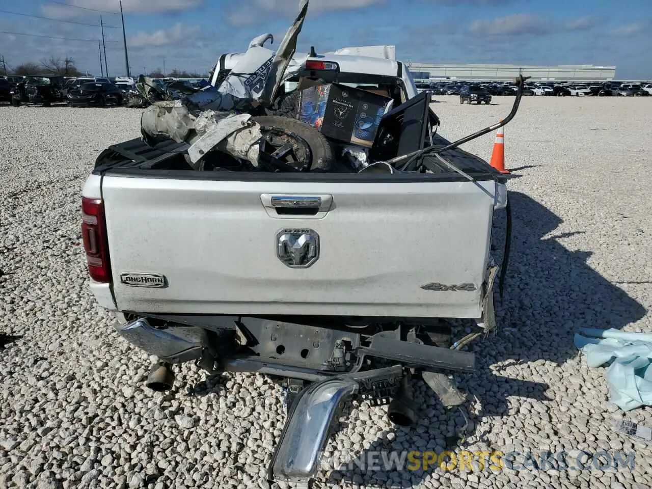 6 Photograph of a damaged car 1C6SRFKT9KN627799 RAM 1500 2019