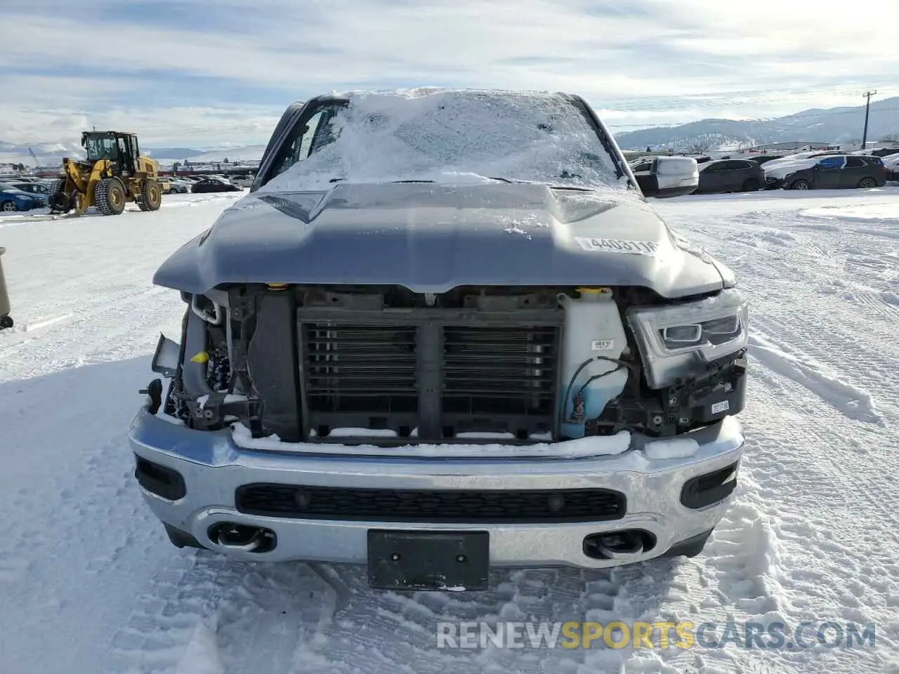 5 Photograph of a damaged car 1C6SRFKT9KN830899 RAM 1500 2019
