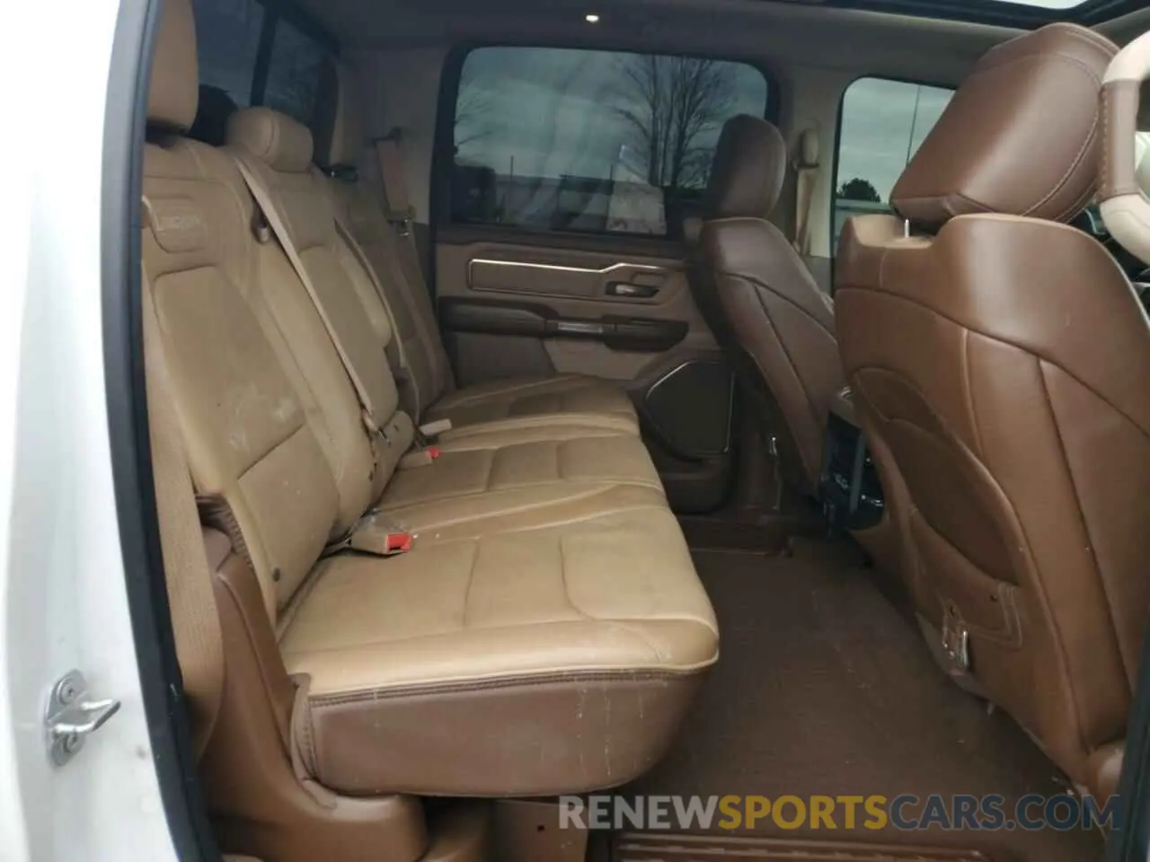 10 Photograph of a damaged car 1C6SRFKTXKN671570 RAM 1500 2019