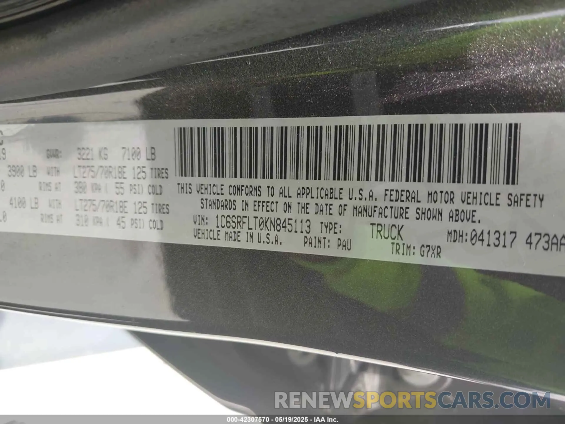 9 Photograph of a damaged car 1C6SRFLT0KN845113 RAM 1500 2019