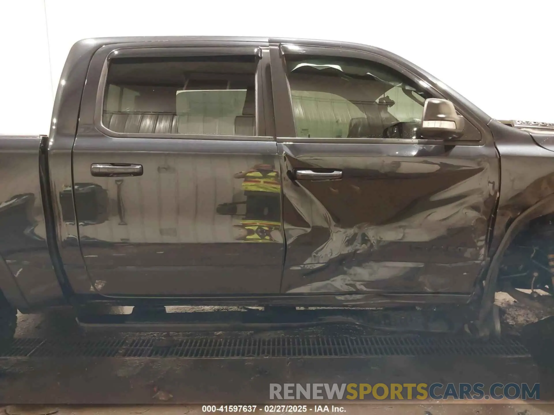 14 Photograph of a damaged car 1C6SRFLT0KN897440 RAM 1500 2019