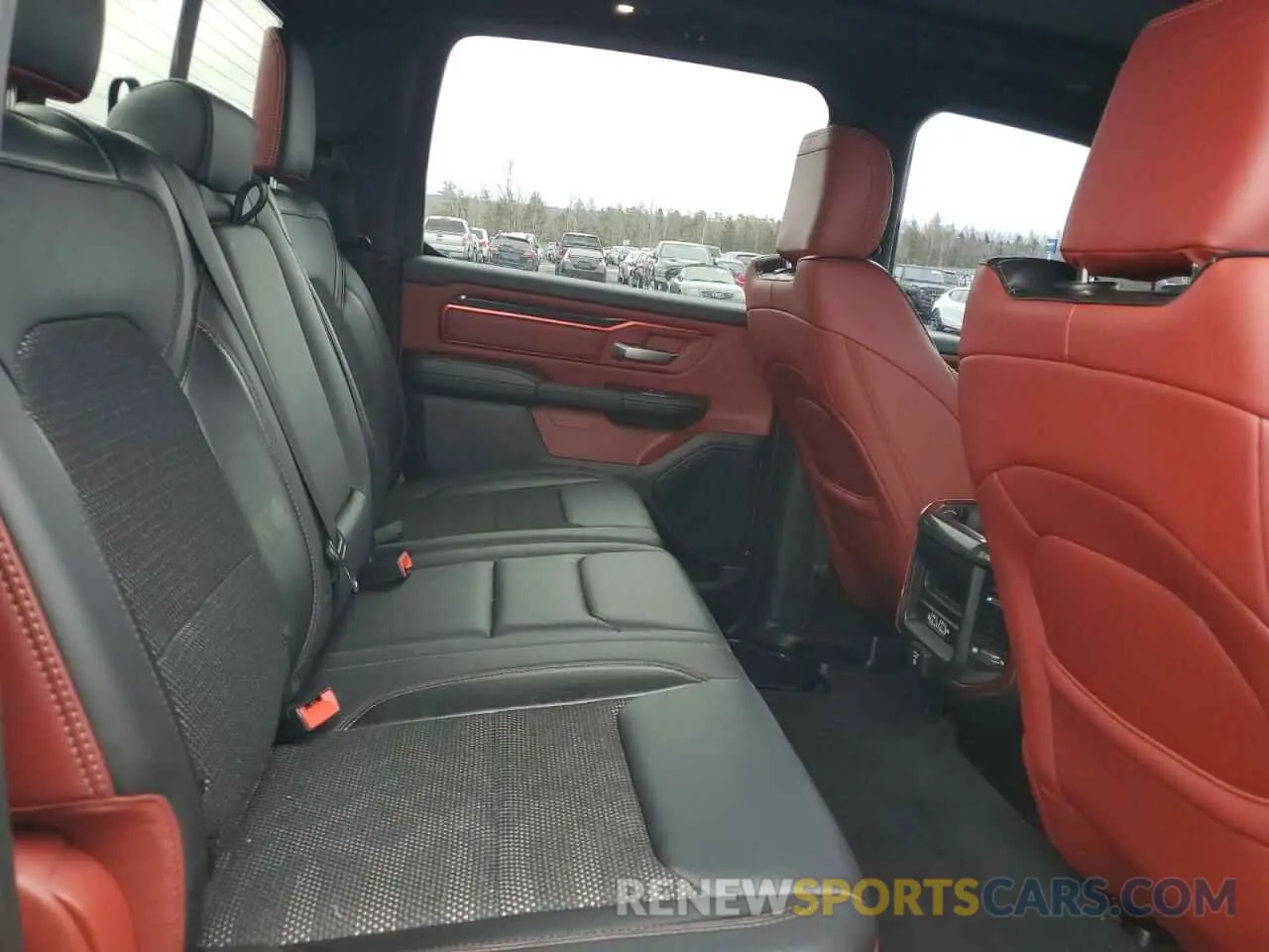 10 Photograph of a damaged car 1C6SRFLT1KN582579 RAM 1500 2019