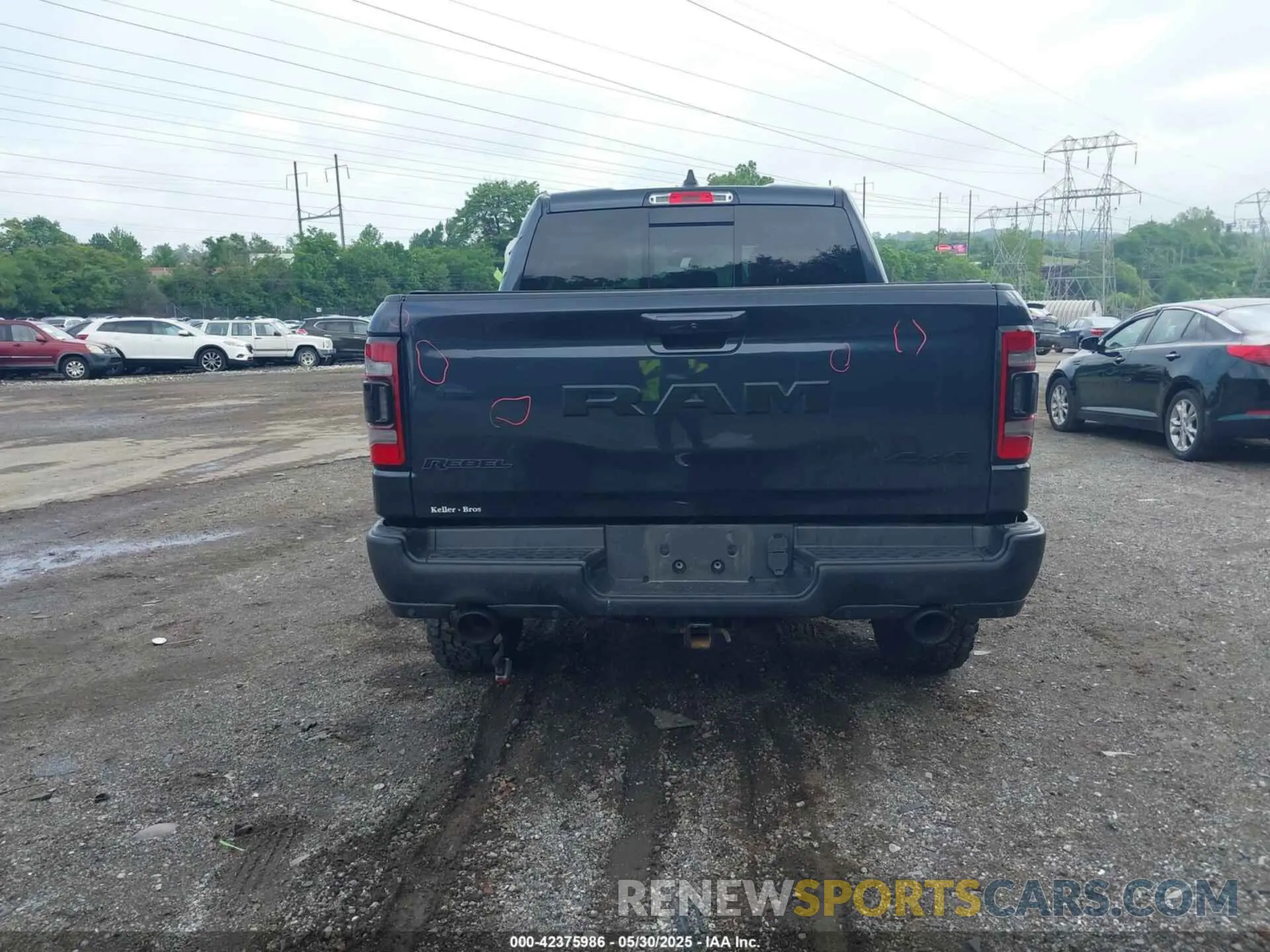 17 Photograph of a damaged car 1C6SRFLT1KN784936 RAM 1500 2019