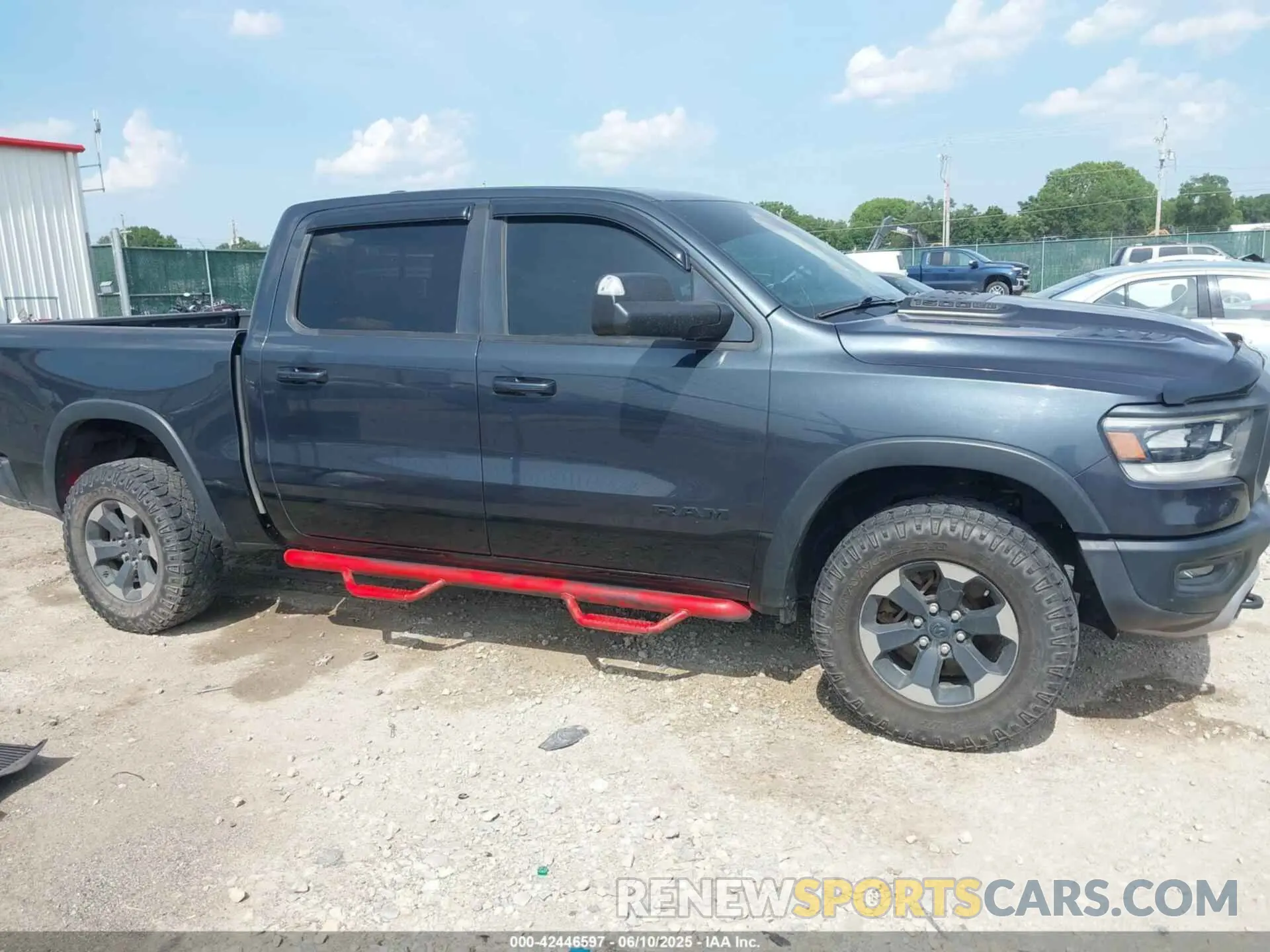 13 Photograph of a damaged car 1C6SRFLT2KN551194 RAM 1500 2019