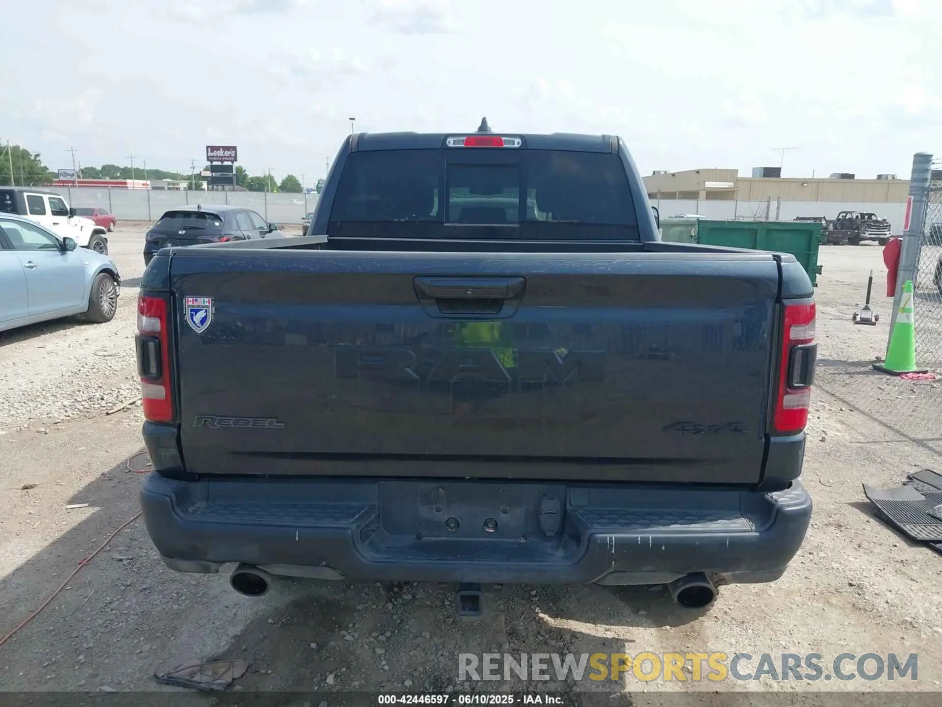 16 Photograph of a damaged car 1C6SRFLT2KN551194 RAM 1500 2019