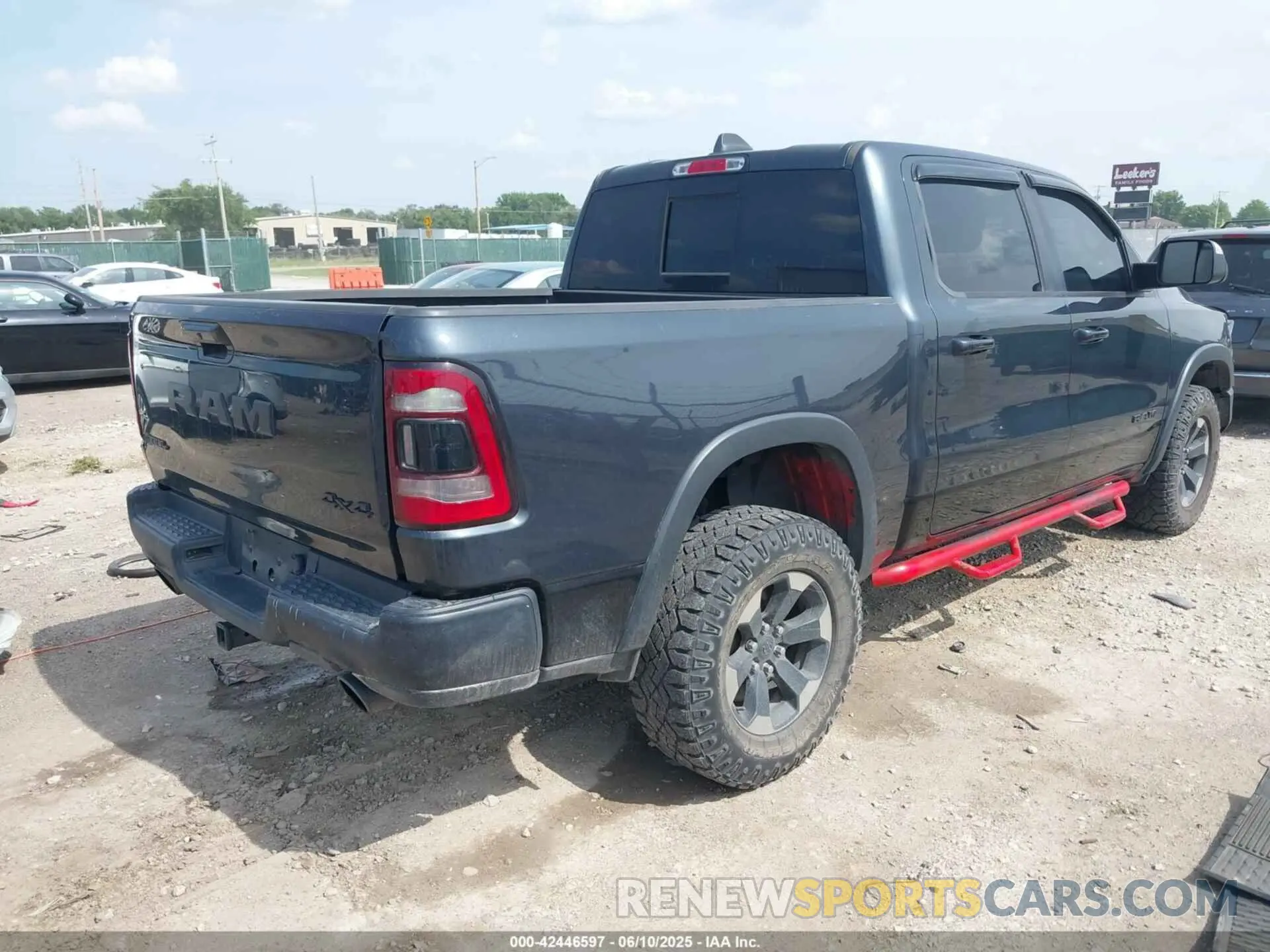 4 Photograph of a damaged car 1C6SRFLT2KN551194 RAM 1500 2019