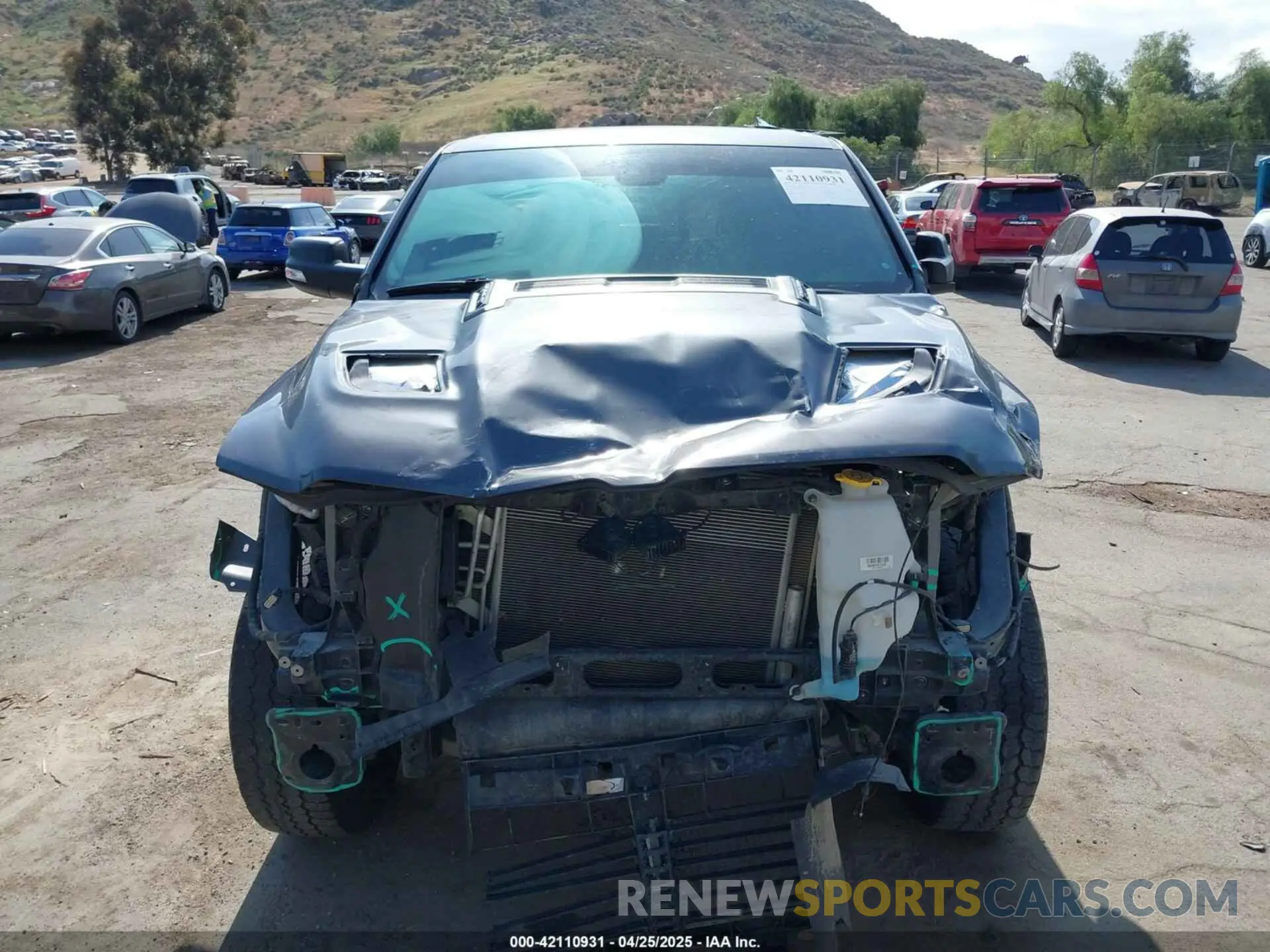 12 Photograph of a damaged car 1C6SRFLT2KN696557 RAM 1500 2019