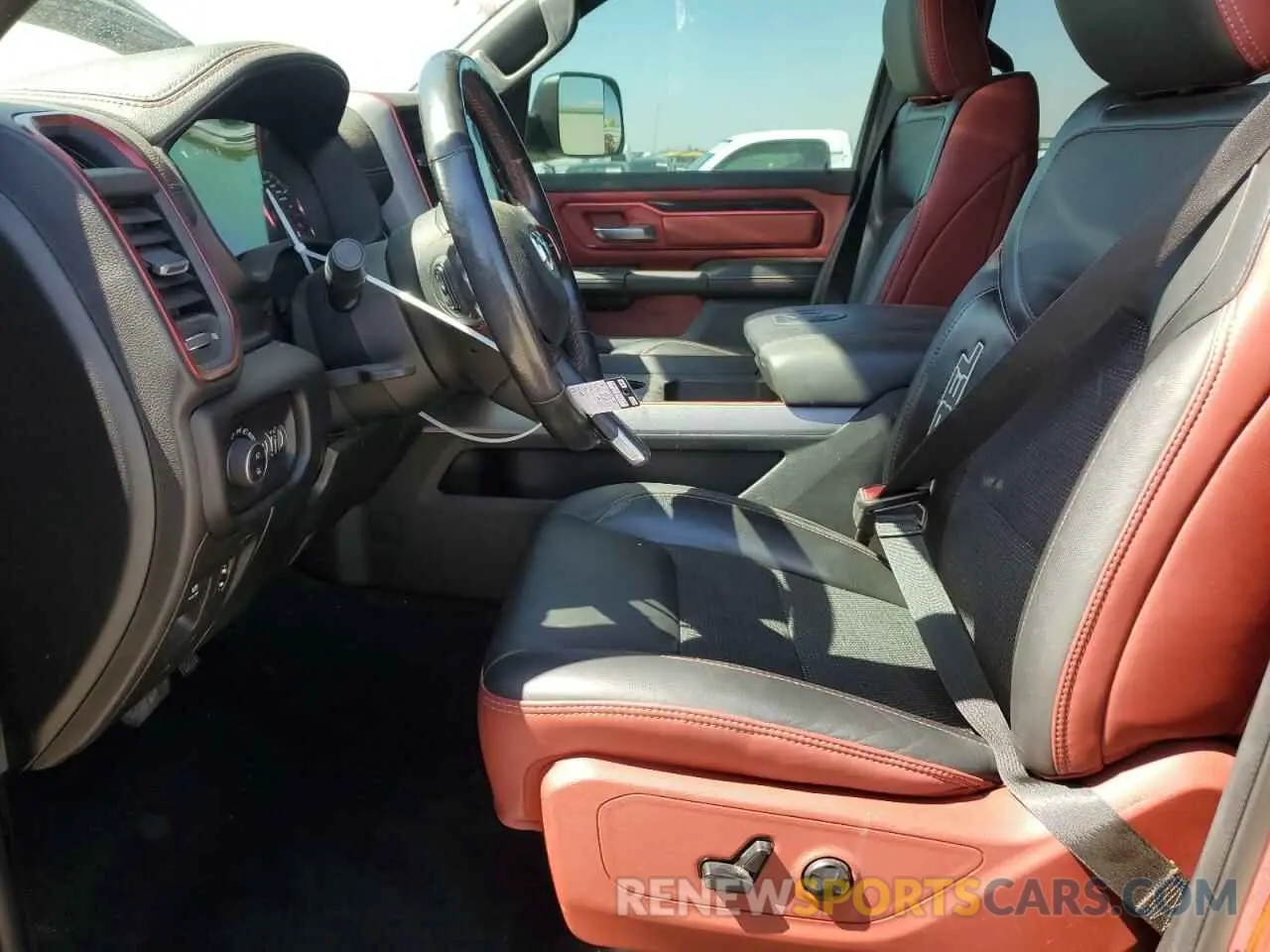 7 Photograph of a damaged car 1C6SRFLT3KN618482 RAM 1500 2019