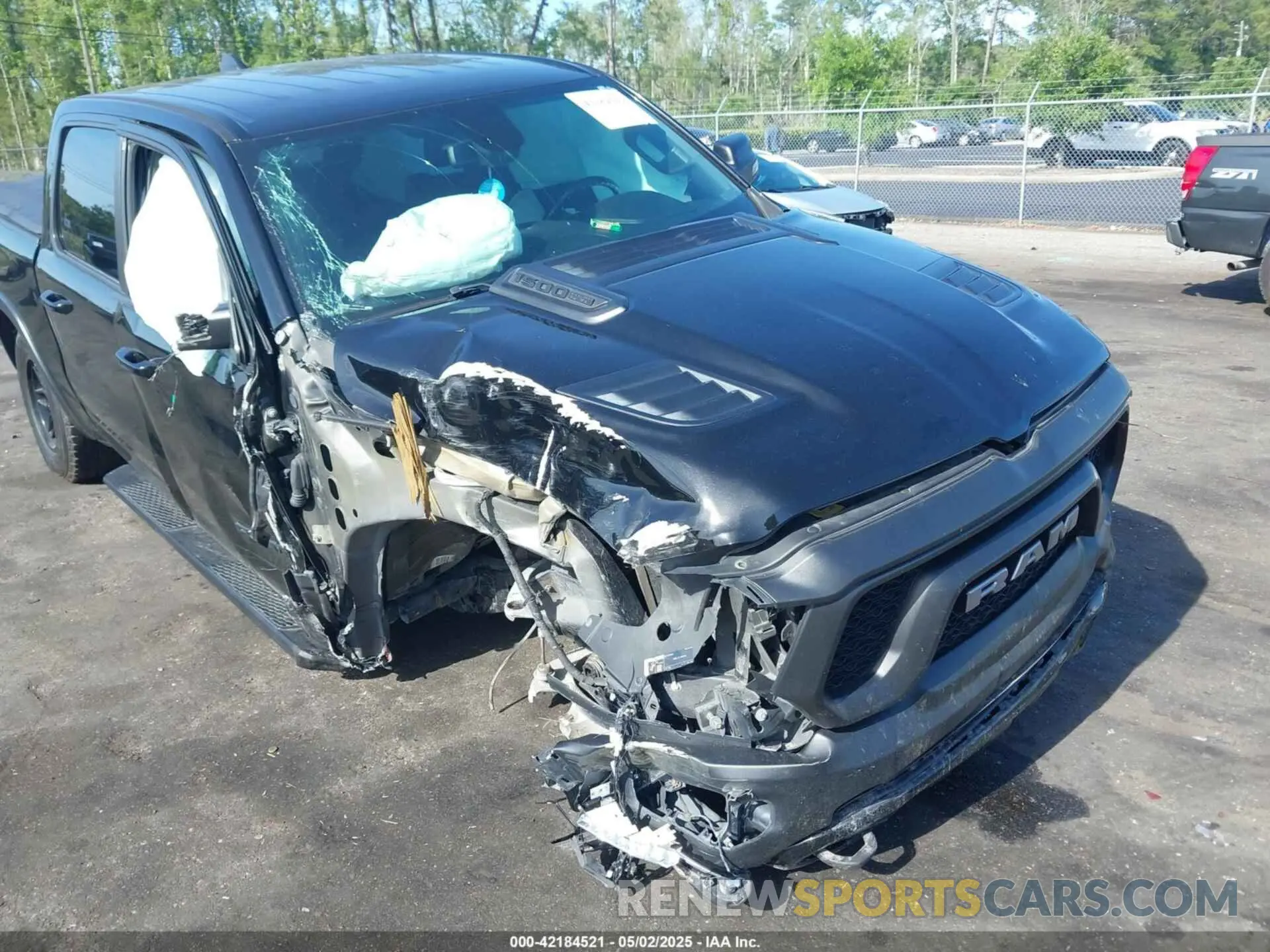 6 Photograph of a damaged car 1C6SRFLT3KN630552 RAM 1500 2019