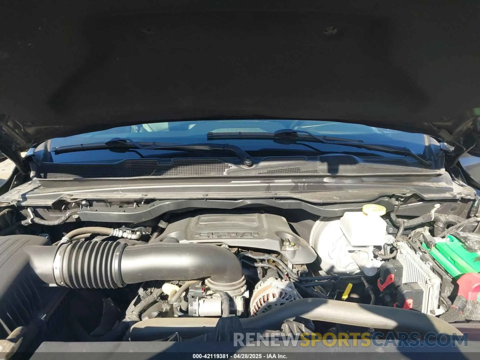 10 Photograph of a damaged car 1C6SRFLT3KN900251 RAM 1500 2019