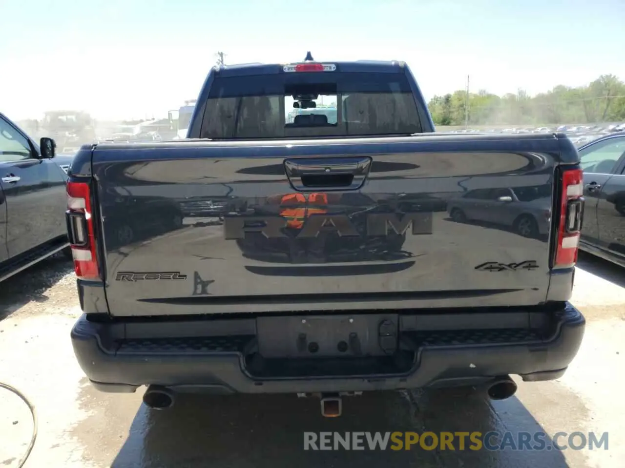 6 Photograph of a damaged car 1C6SRFLT6KN615351 RAM 1500 2019