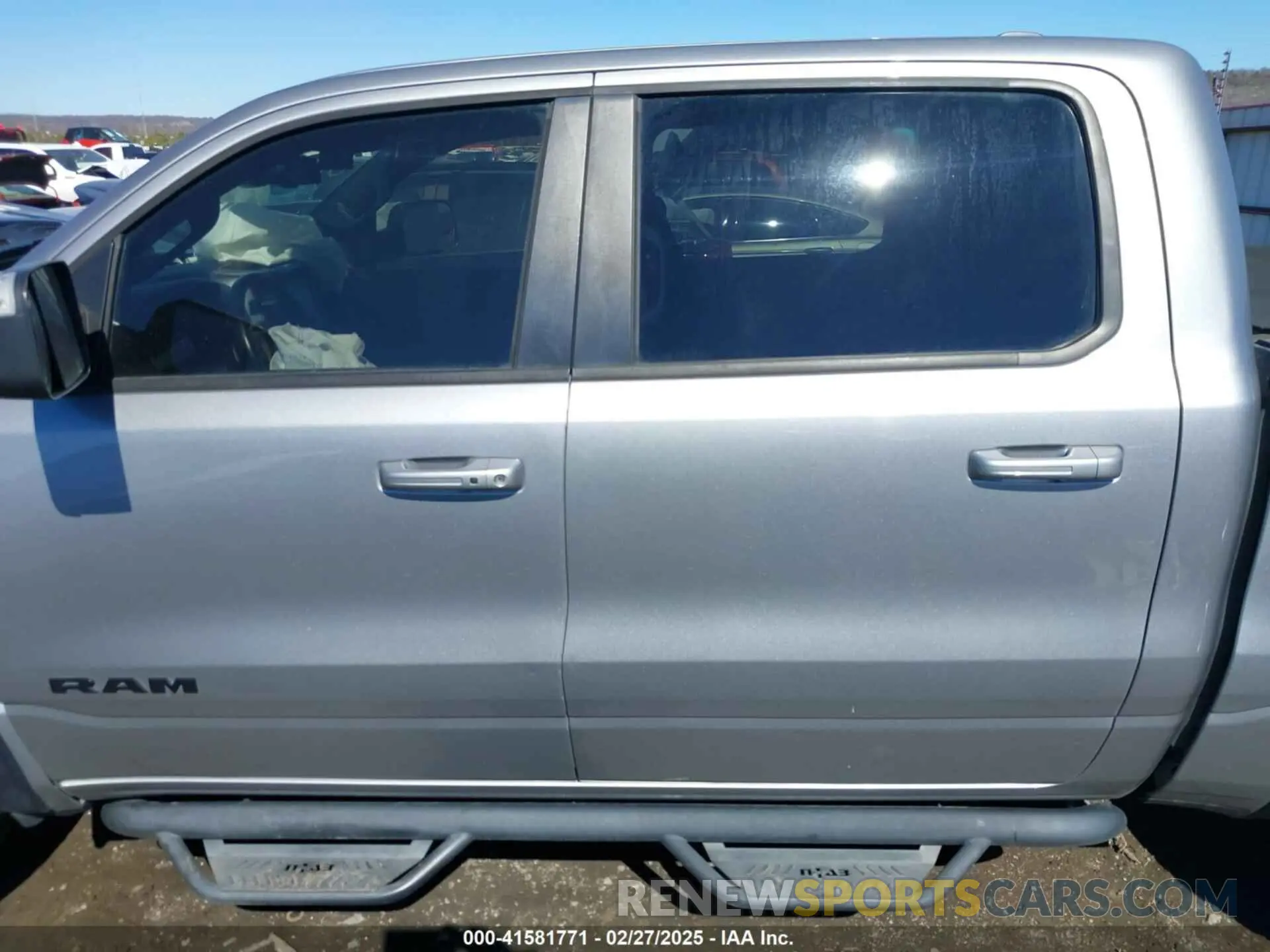 14 Photograph of a damaged car 1C6SRFLT6KN618346 RAM 1500 2019