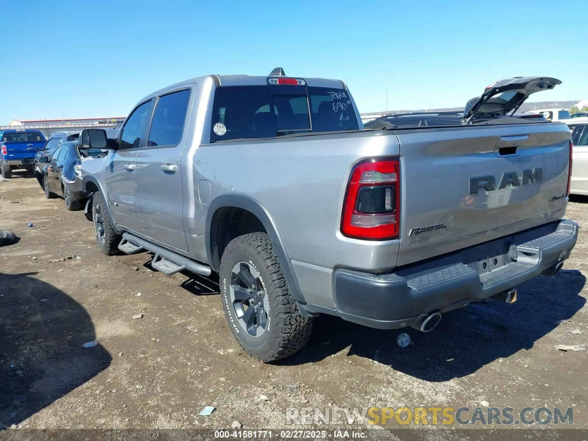 3 Photograph of a damaged car 1C6SRFLT6KN618346 RAM 1500 2019