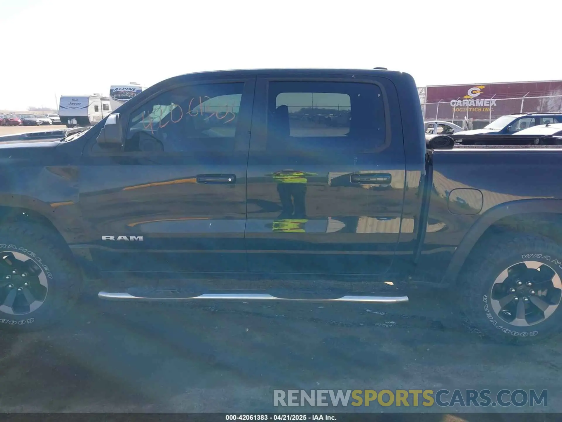 15 Photograph of a damaged car 1C6SRFLT6KN897409 RAM 1500 2019