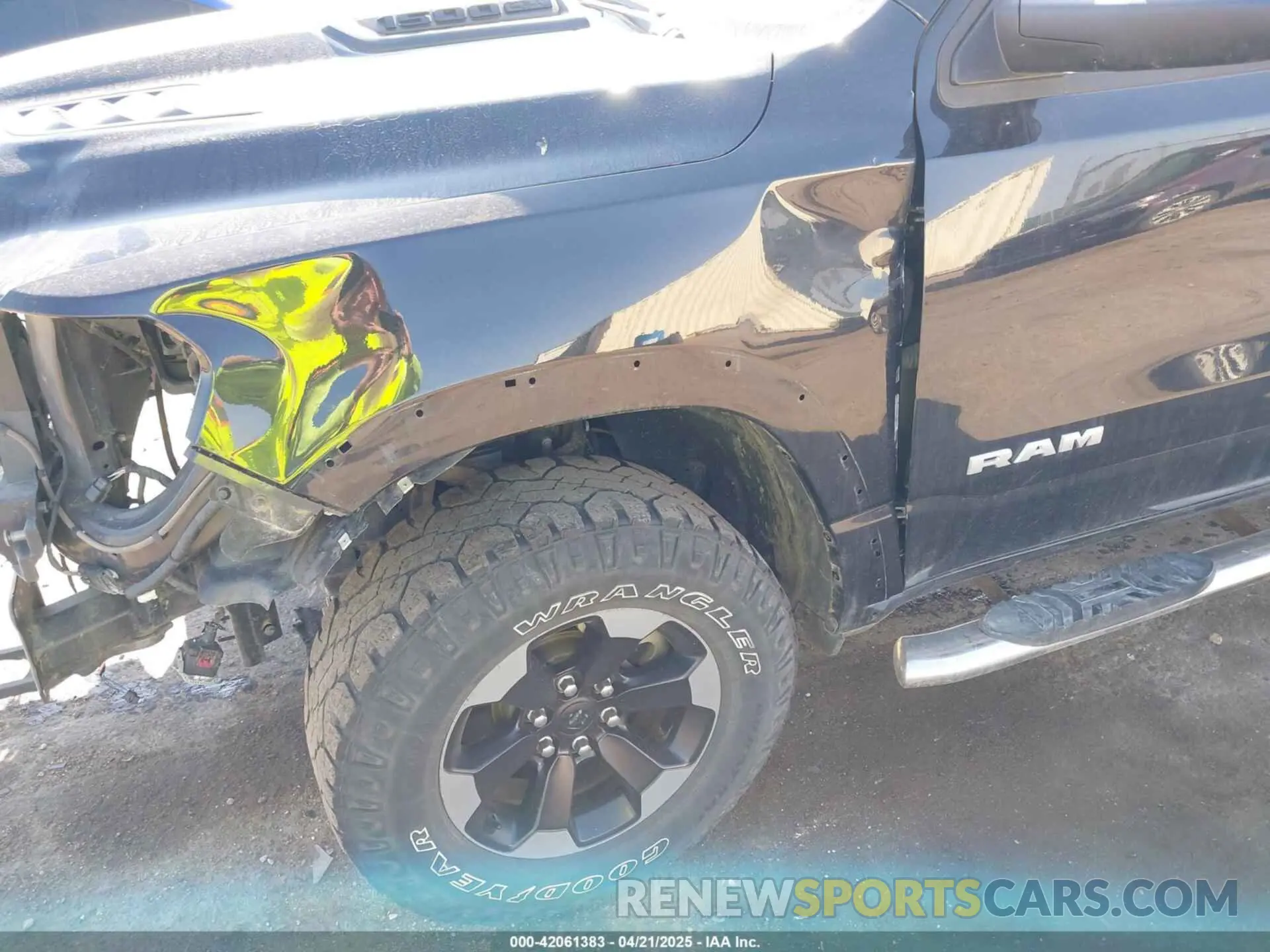 18 Photograph of a damaged car 1C6SRFLT6KN897409 RAM 1500 2019