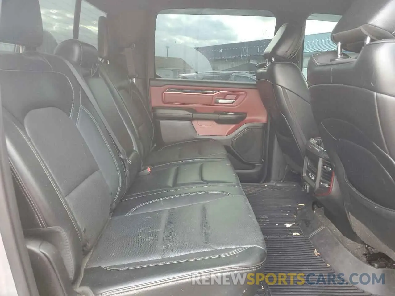 10 Photograph of a damaged car 1C6SRFLT6KN908960 RAM 1500 2019