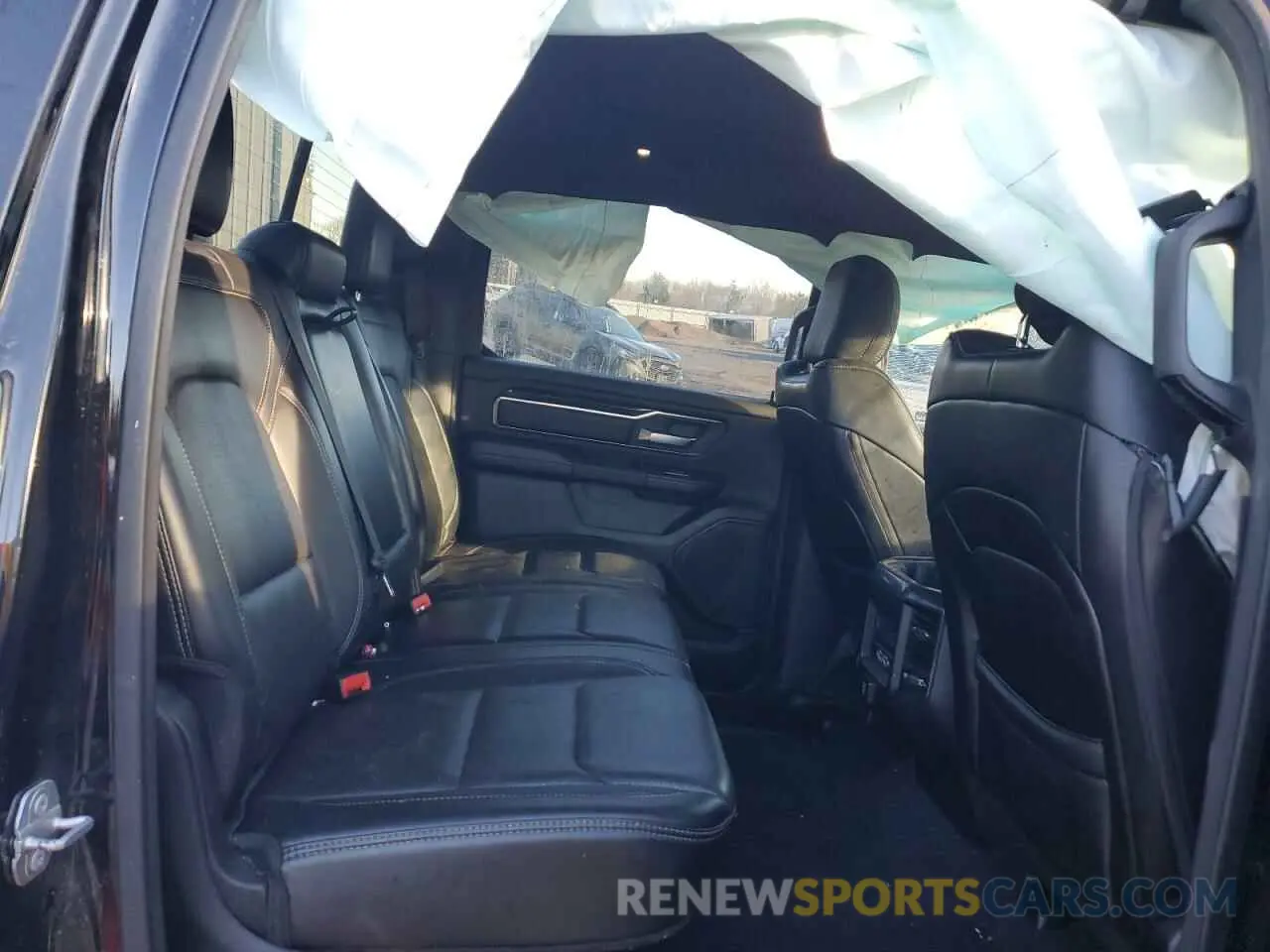 10 Photograph of a damaged car 1C6SRFLT7KN545567 RAM 1500 2019