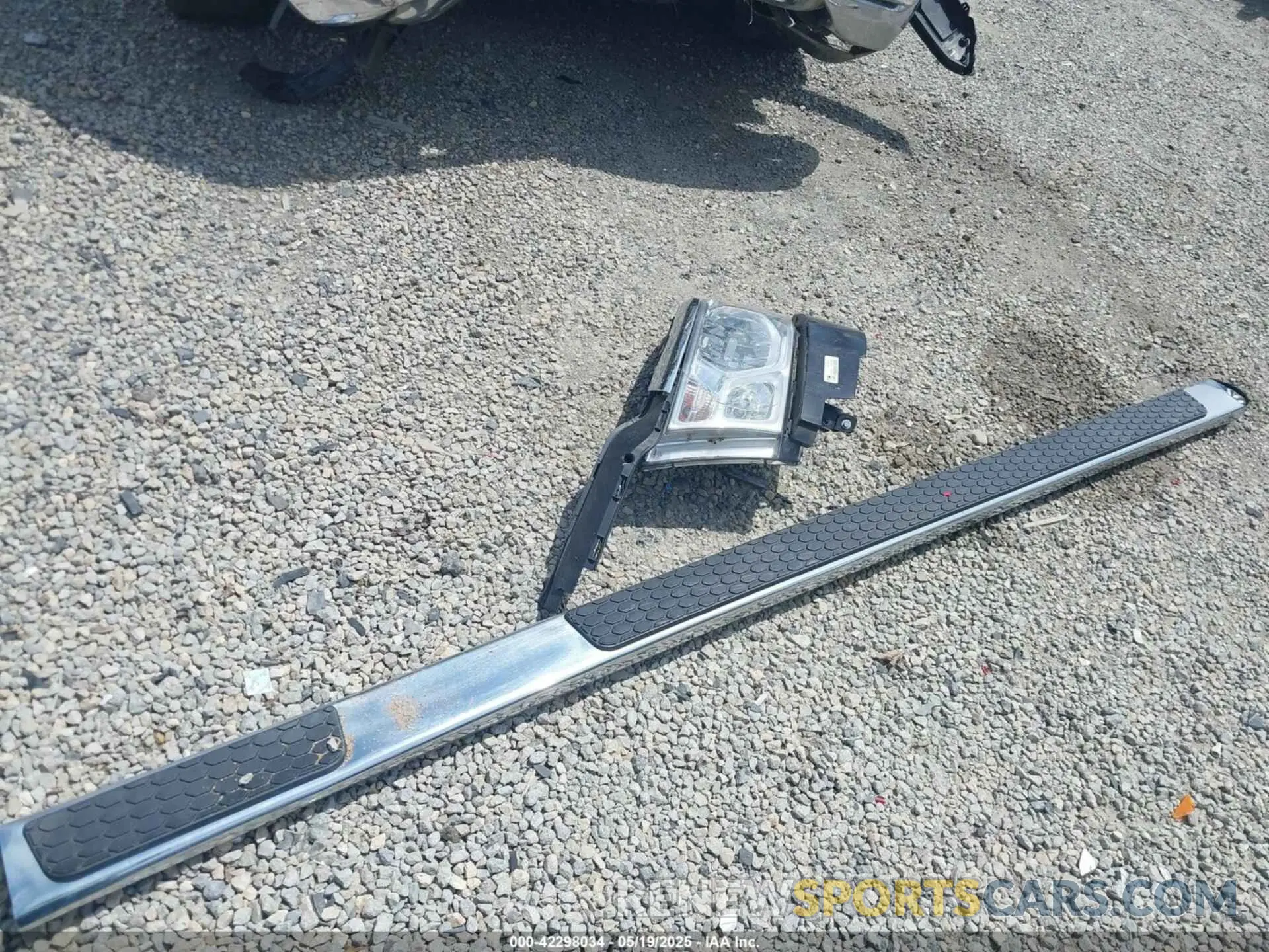 12 Photograph of a damaged car 1C6SRFMT0KN698483 RAM 1500 2019