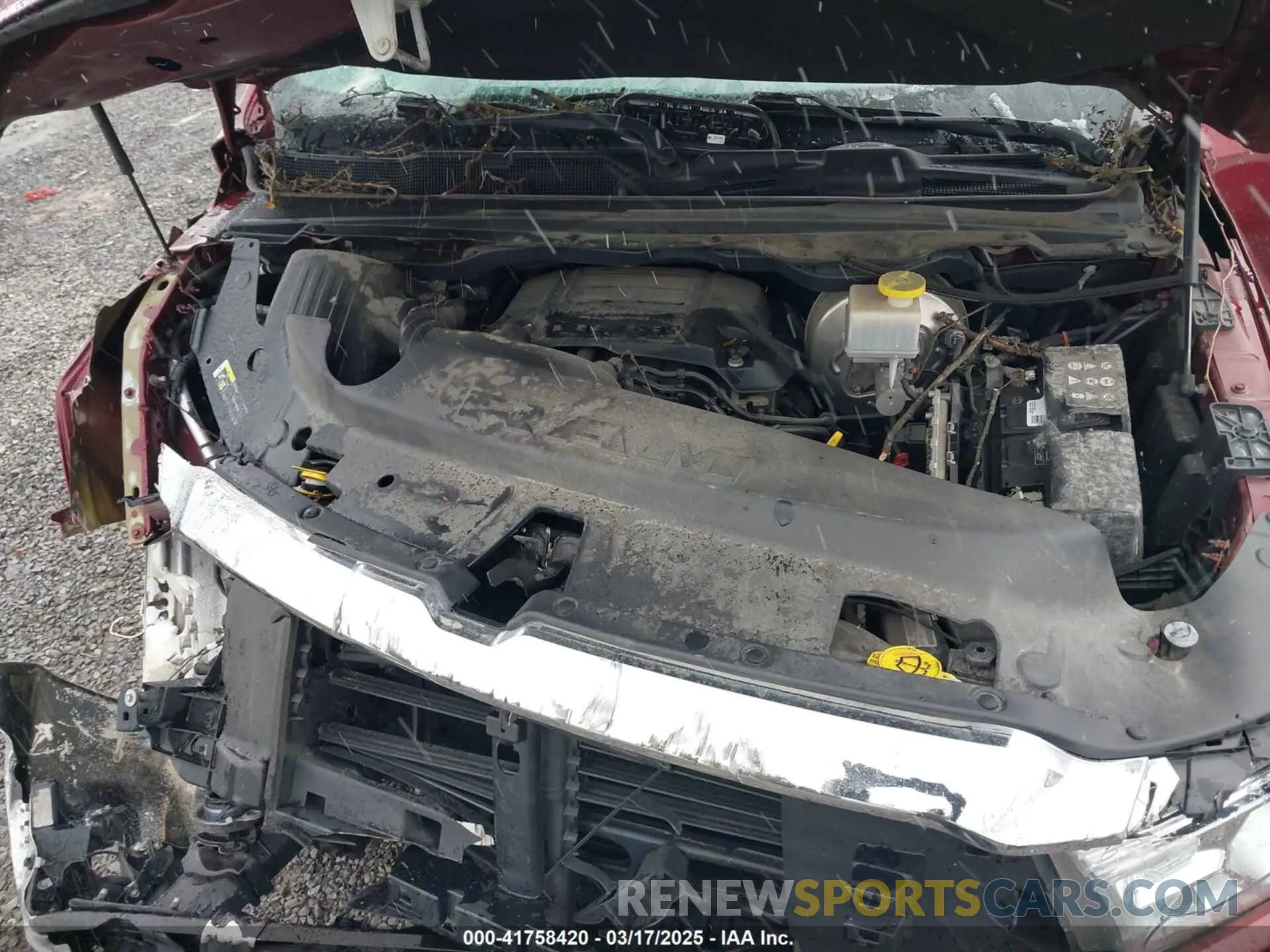10 Photograph of a damaged car 1C6SRFMT2KN577034 RAM 1500 2019