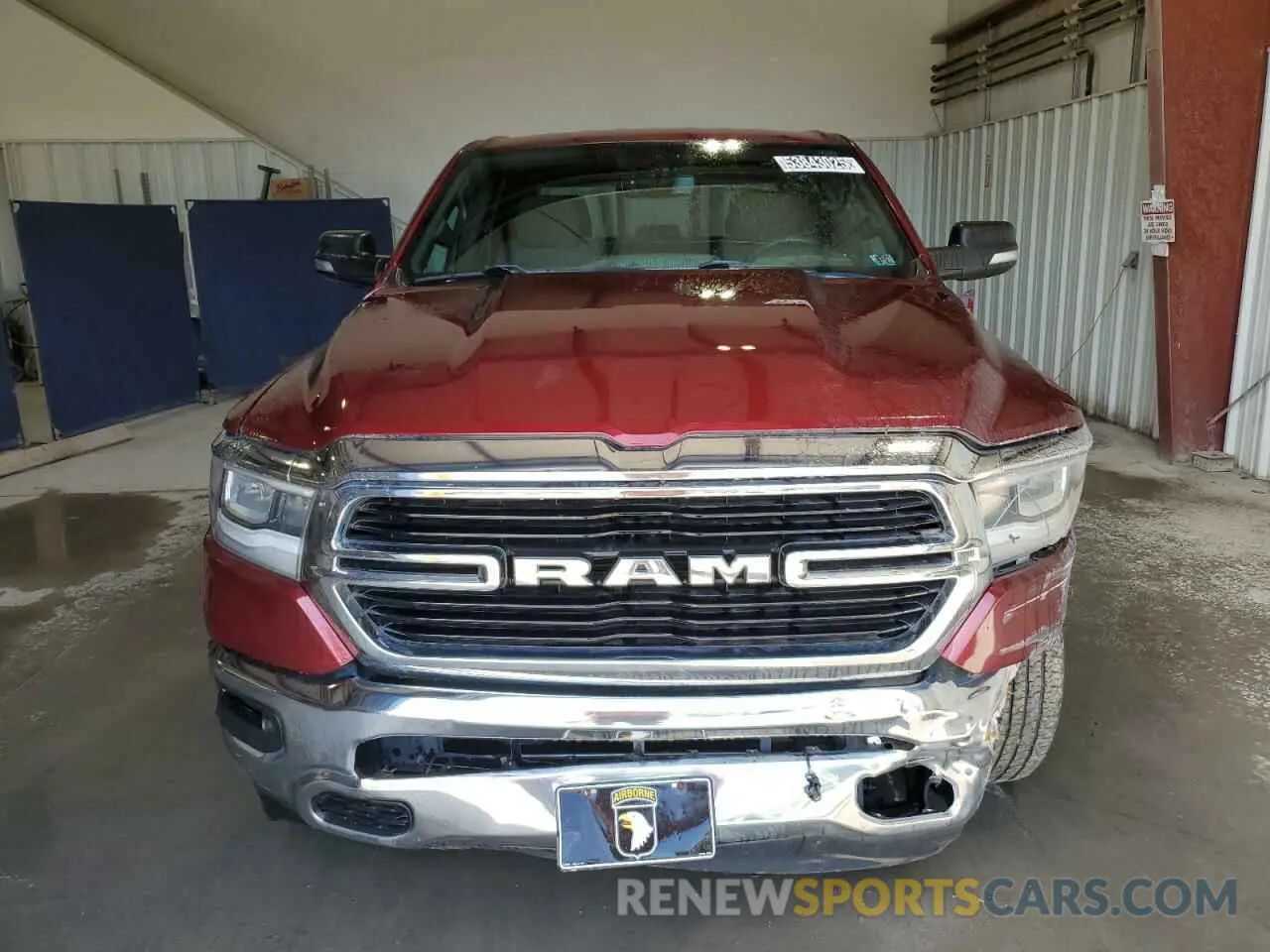 5 Photograph of a damaged car 1C6SRFMT4KN733705 RAM 1500 2019
