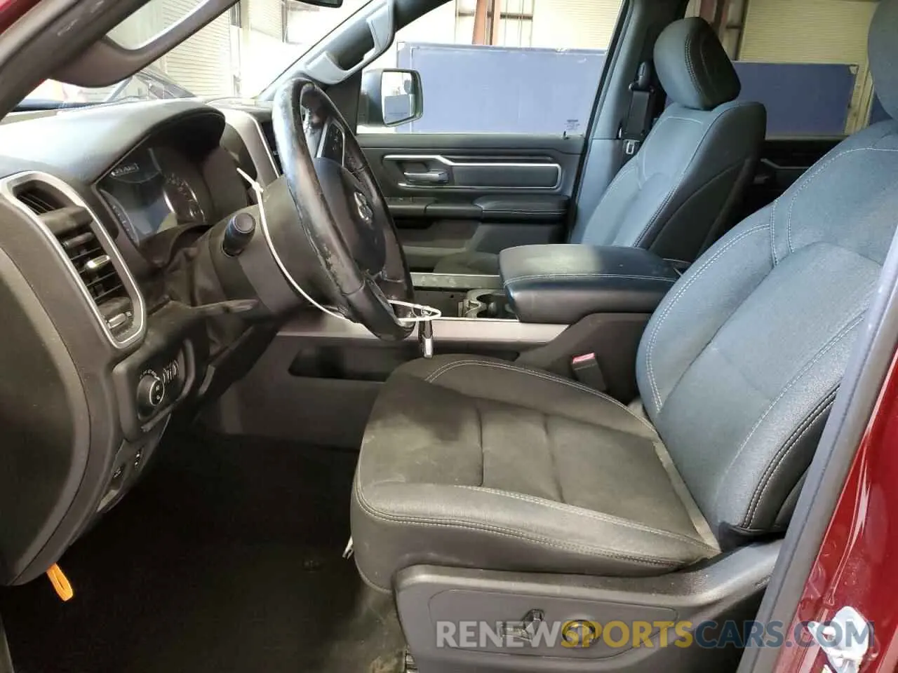 7 Photograph of a damaged car 1C6SRFMT4KN733705 RAM 1500 2019